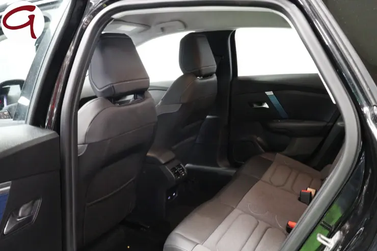interior_trasero Citroen C4 de segunda mano por dentro
