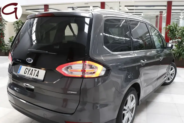 Coche Ford Galaxy de renting en Madrid