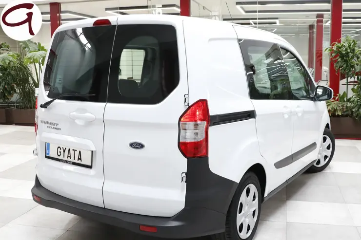 Furgoneta Ford de renting en Madrid