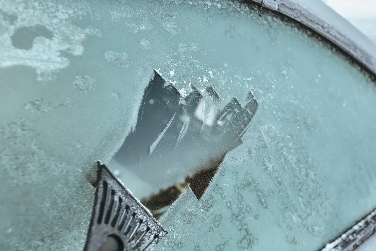 rascar-nieve Rascador hielo en el parabrisas