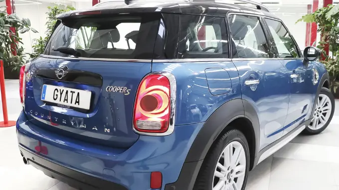trasera Parte de detrás del coche mini usado