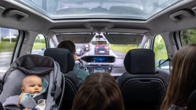 ISOFIX y tres sillitas, más información en Gyata