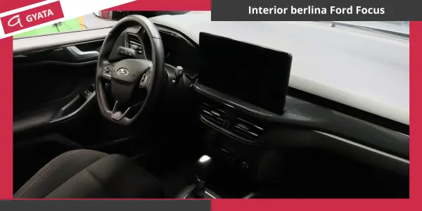 Interior Ford Focus familiar de segunda mano