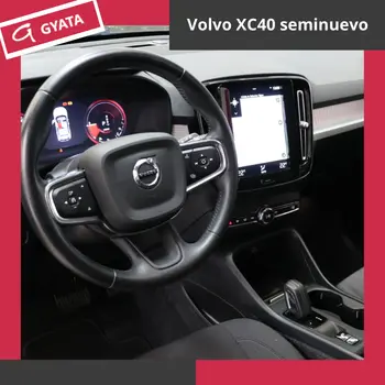 Interior del coche Volvo XC40 seminuevo en Madrid