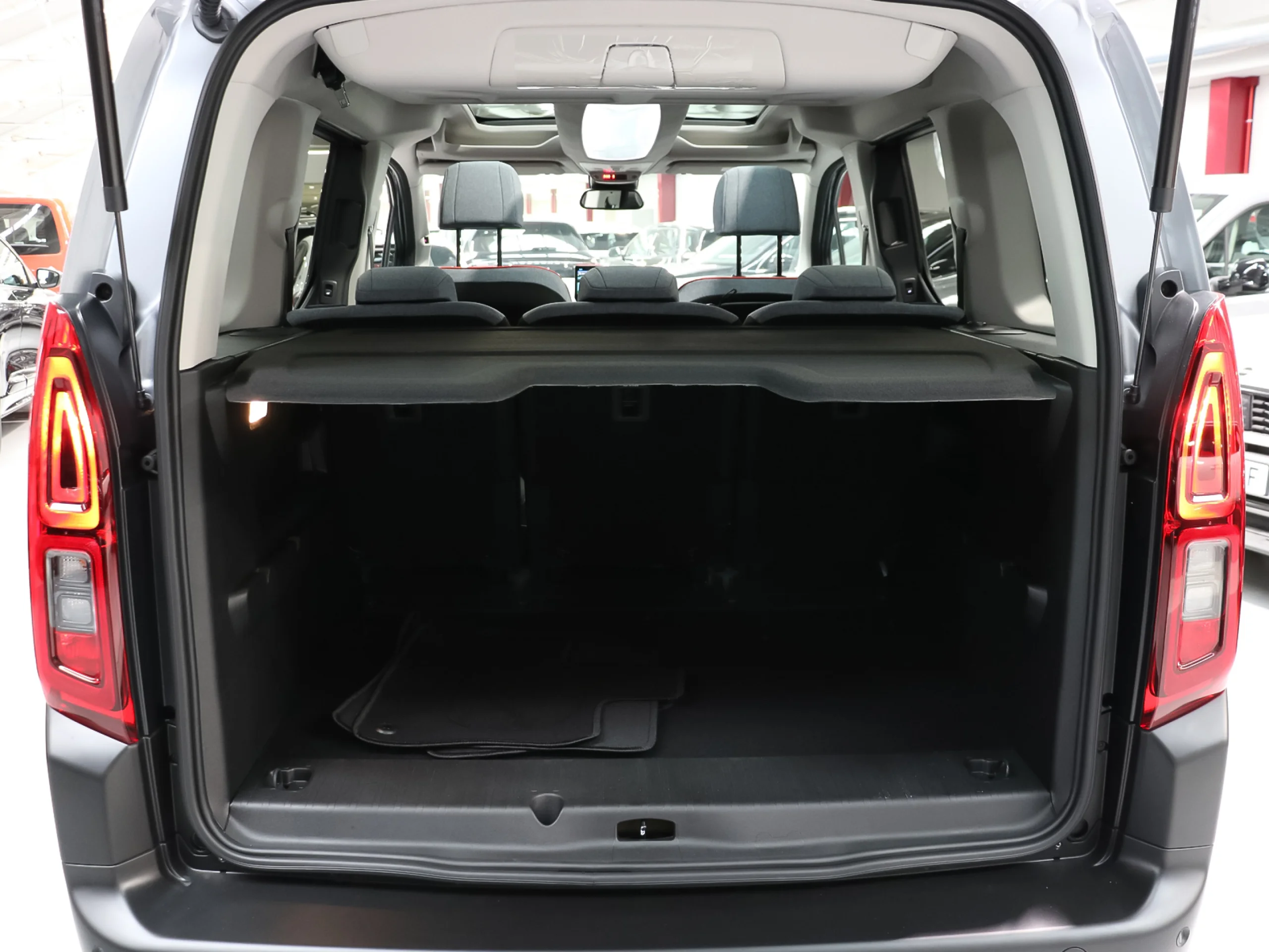 Citroen Berlingo BlueHDi 100 S&S Talla M Max 75 kW (102 CV) - Foto 38