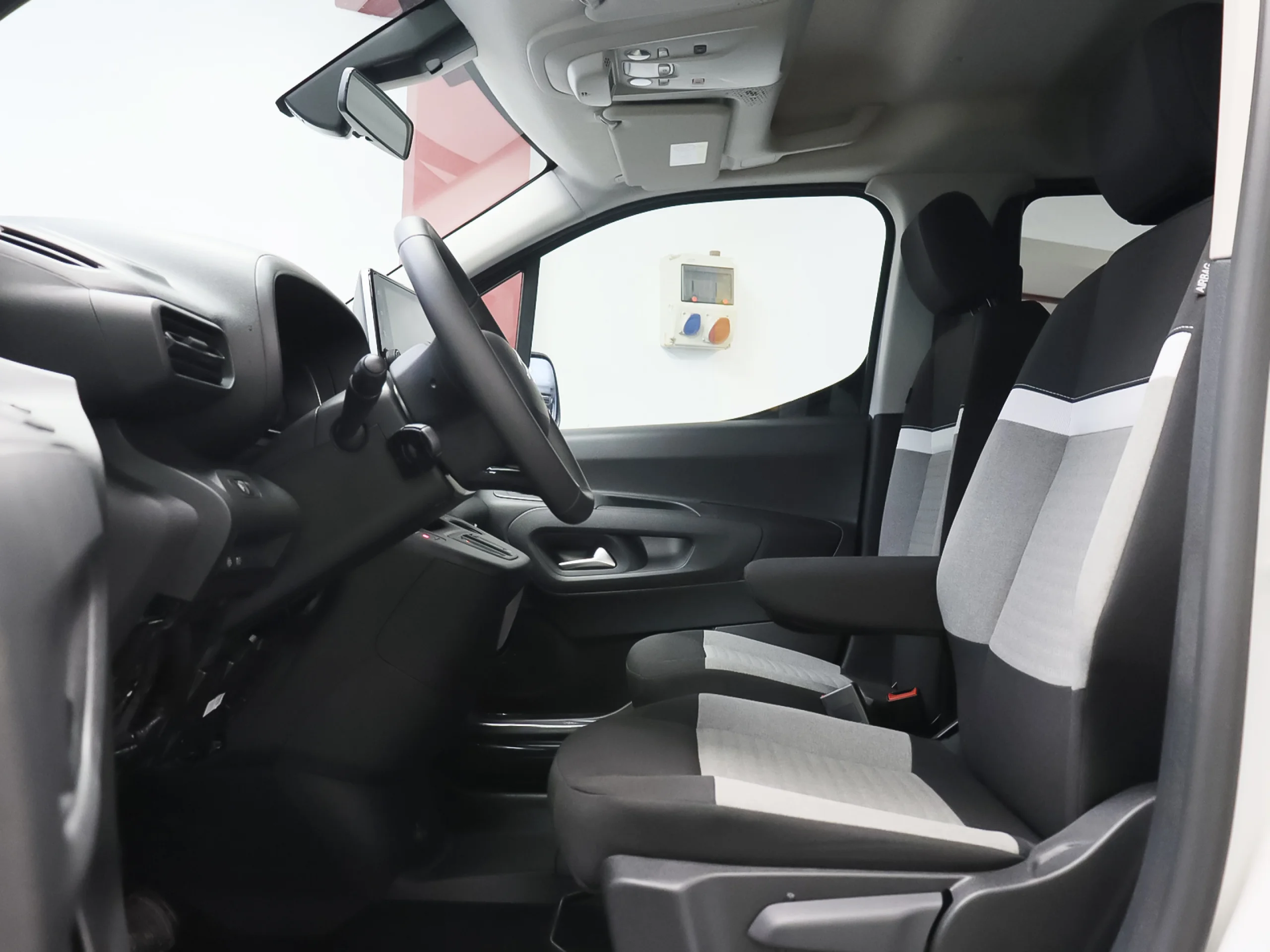 Citroen ë-Berlingo Talla XL Shine 50kWh 100 kW (136 CV) - Foto 7