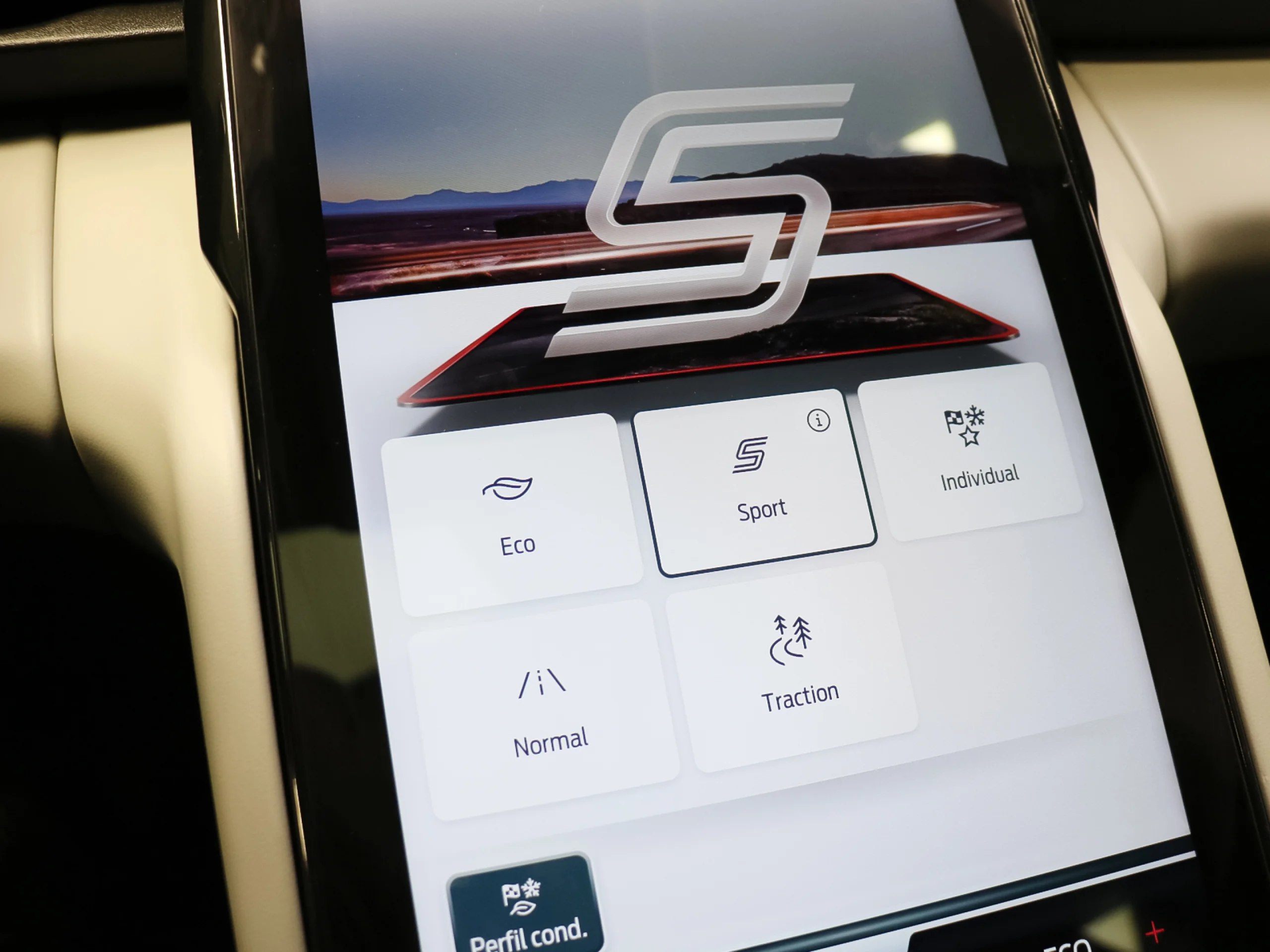 Ford Explorer CX740S Premium R. Ext. AWD 78kWh 250 kW (340 CV) - Foto 23