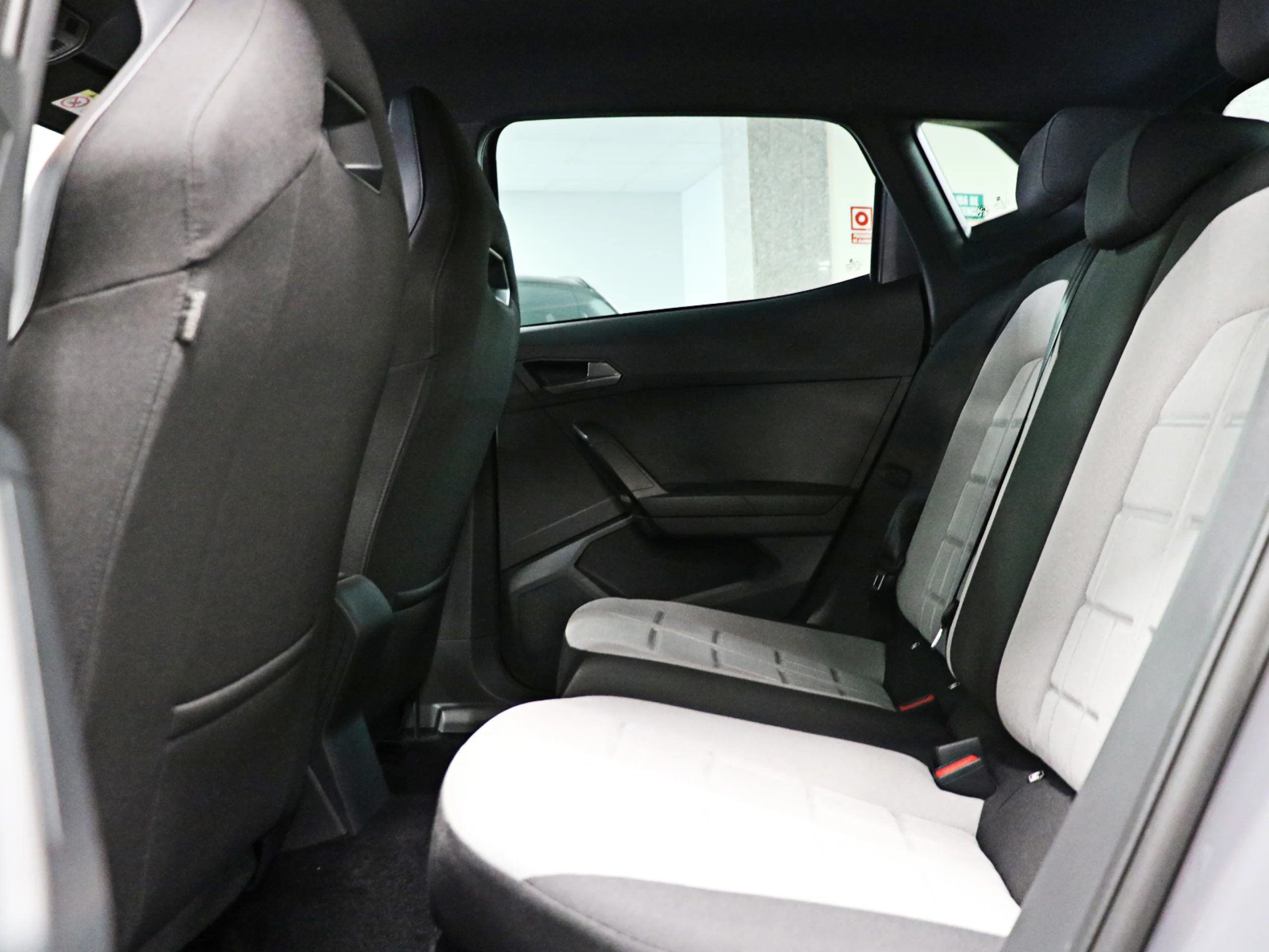 SEAT Ibiza 1.0 TSI S&S FR 85 kW (115 CV) - Foto 10