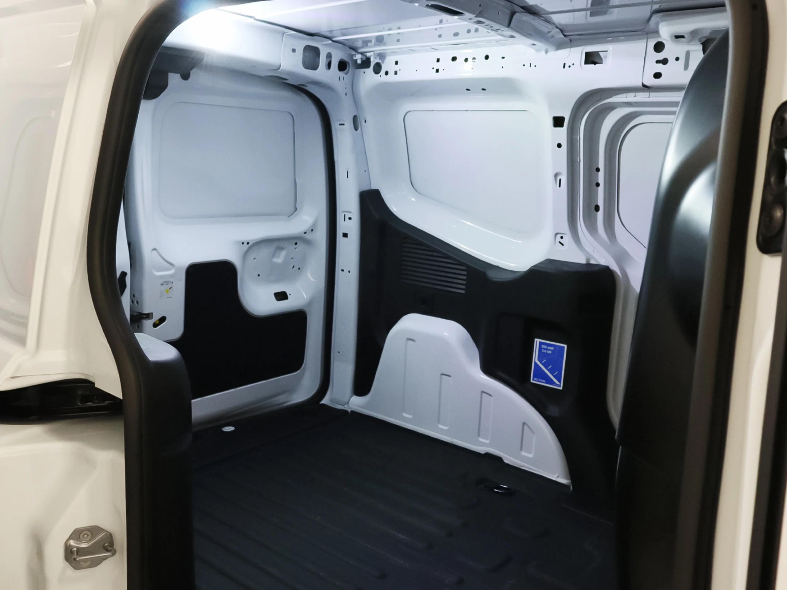 Ford Transit Courier Furgon BEV 54kWh Trend Auto 100 kW (136 CV) - Foto 24