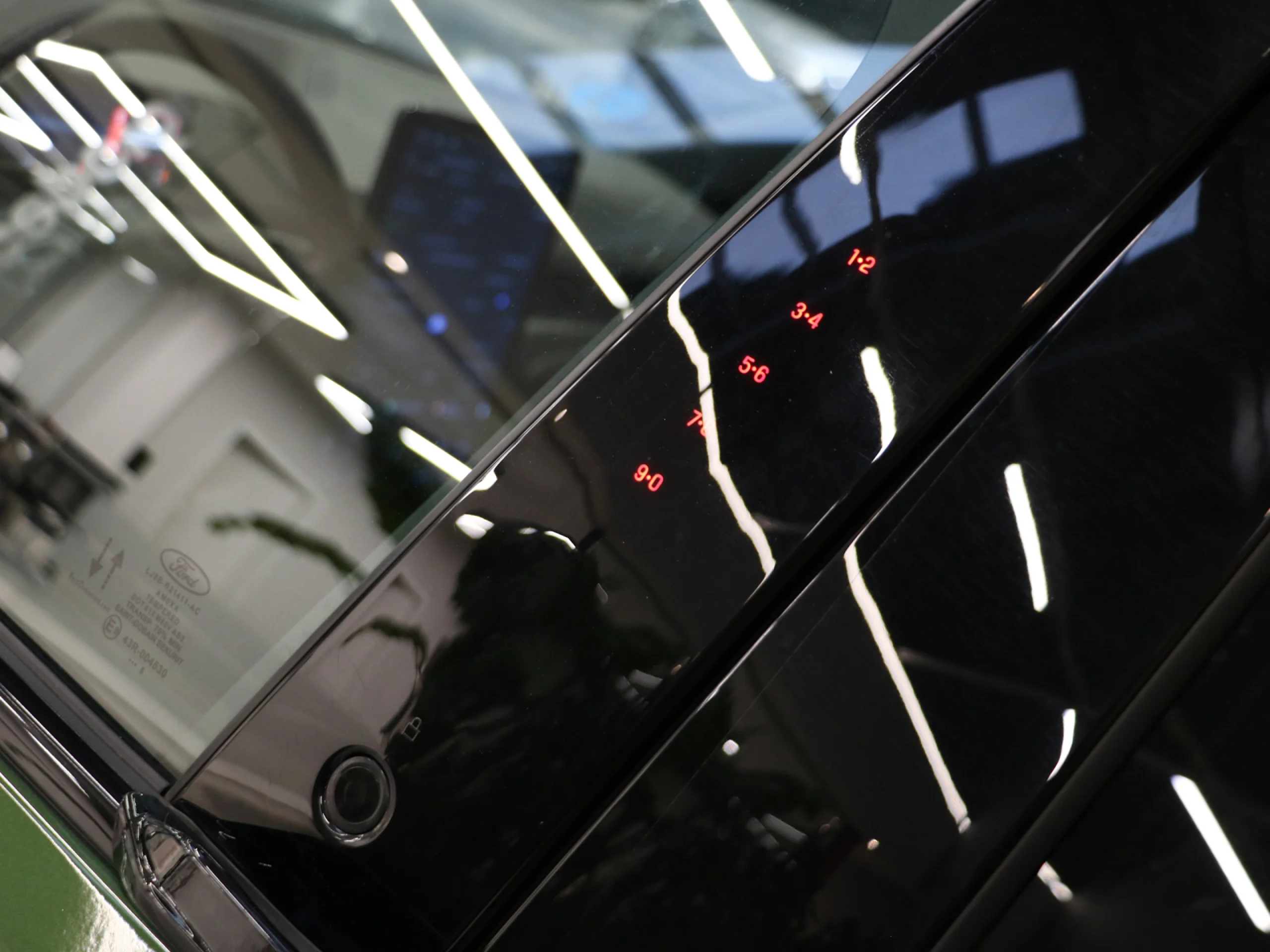 Ford Mustang Mach-E Rango Extendido Premium AWD 272 kW (370 CV) - Foto 39