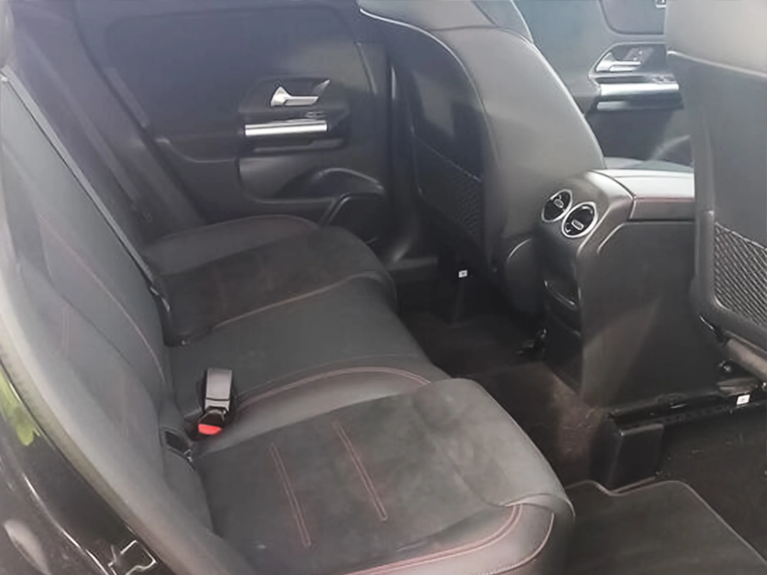 Mercedes-Benz GLA 200 D 110 kW (150 CV) - Foto 6