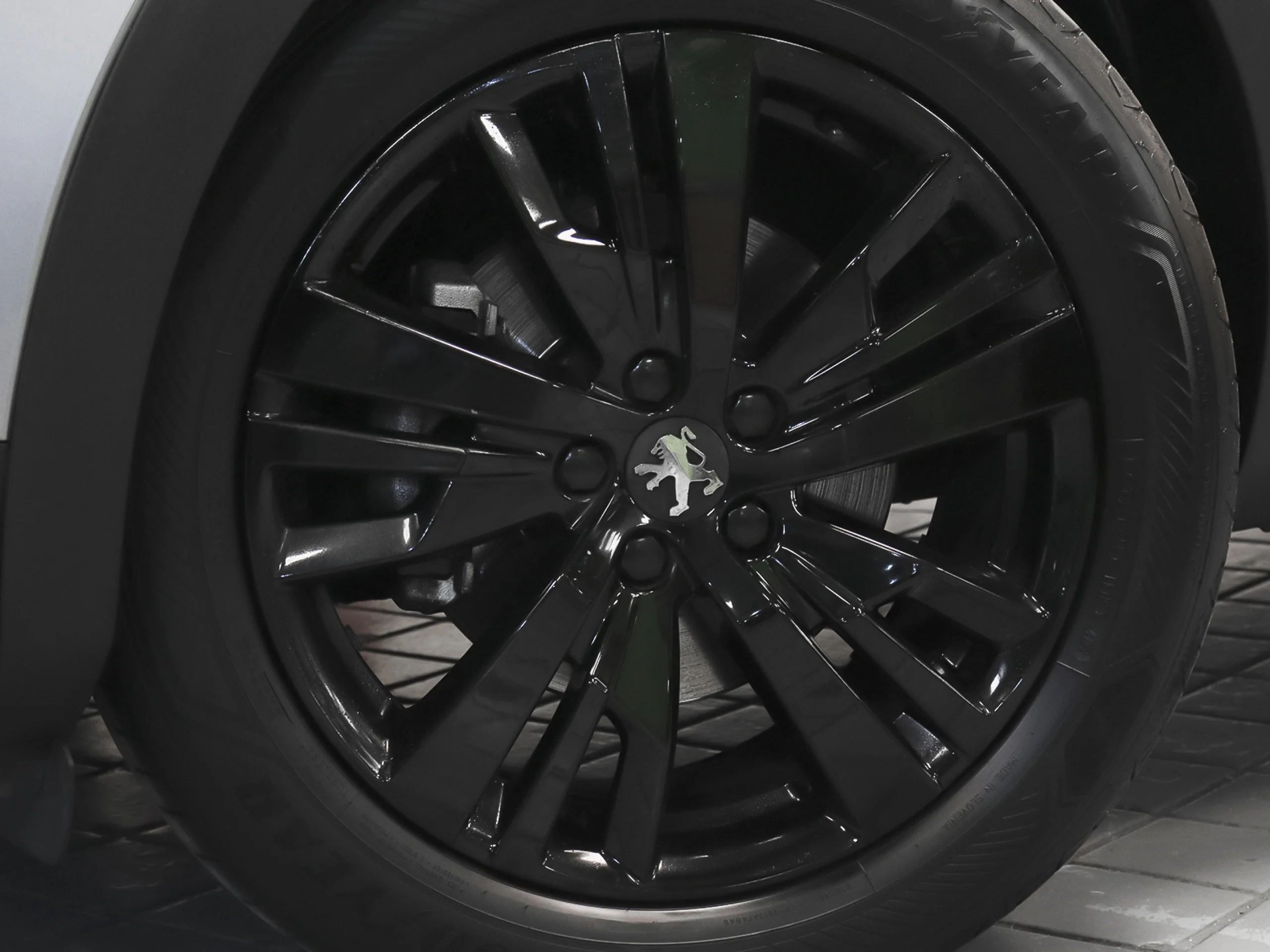 Peugeot 3008 BlueHDI 130 S&S Allure 96 kW (130 CV) - Foto 19