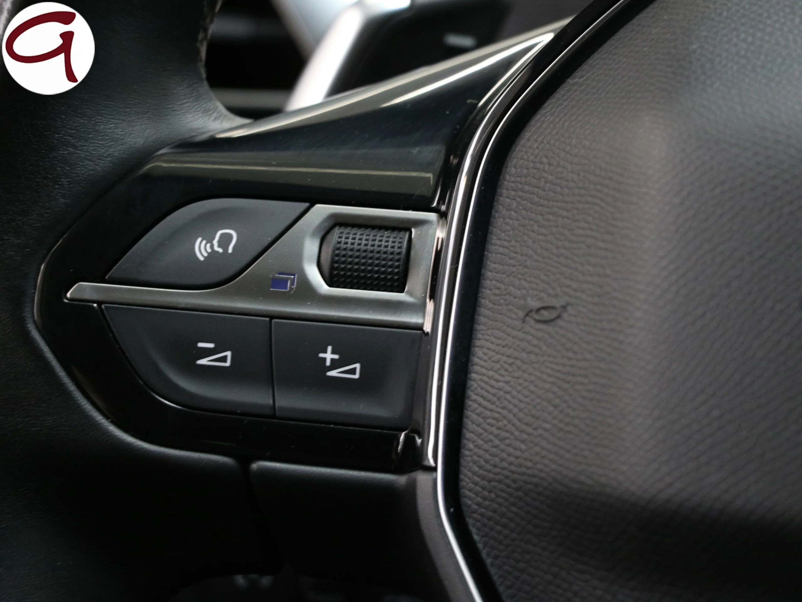 Peugeot 3008 Hybrid 180 Allure Pack e-EAT8 132 kW (180 CV) - Foto 21
