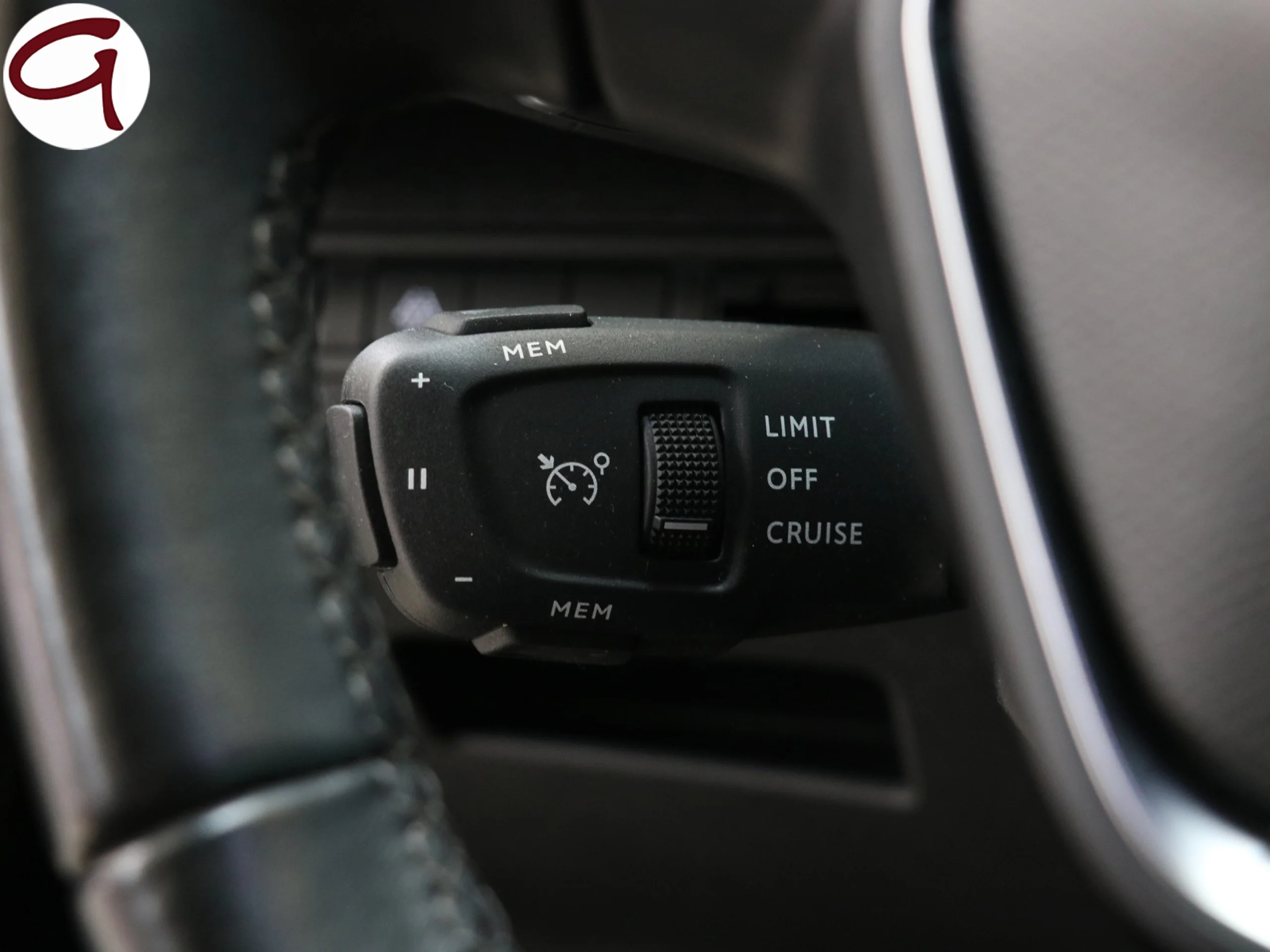 Peugeot 3008 Hybrid 180 Allure Pack e-EAT8 132 kW (180 CV) - Foto 23