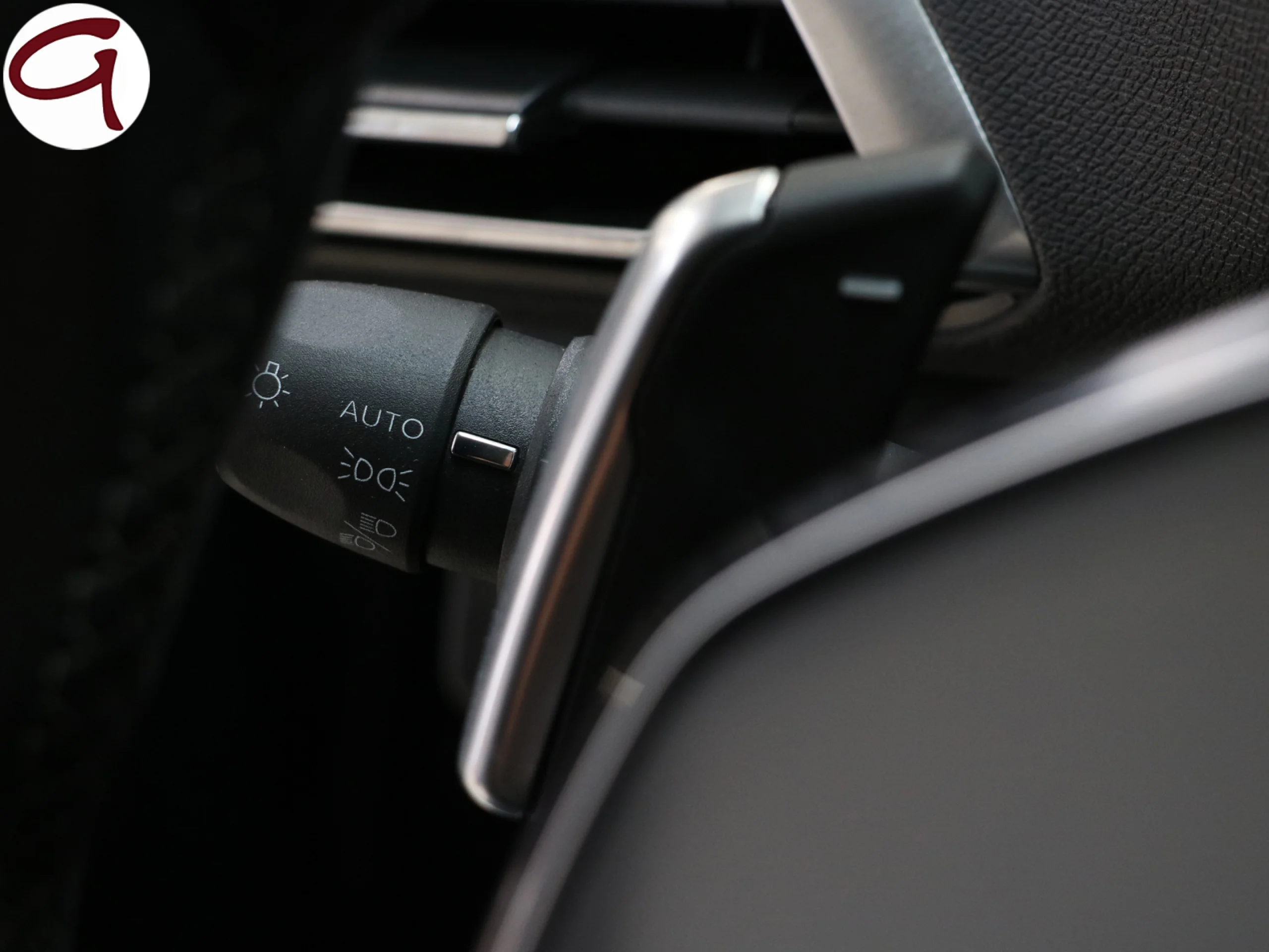 Peugeot 3008 Hybrid 180 Allure Pack e-EAT8 132 kW (180 CV) - Foto 24