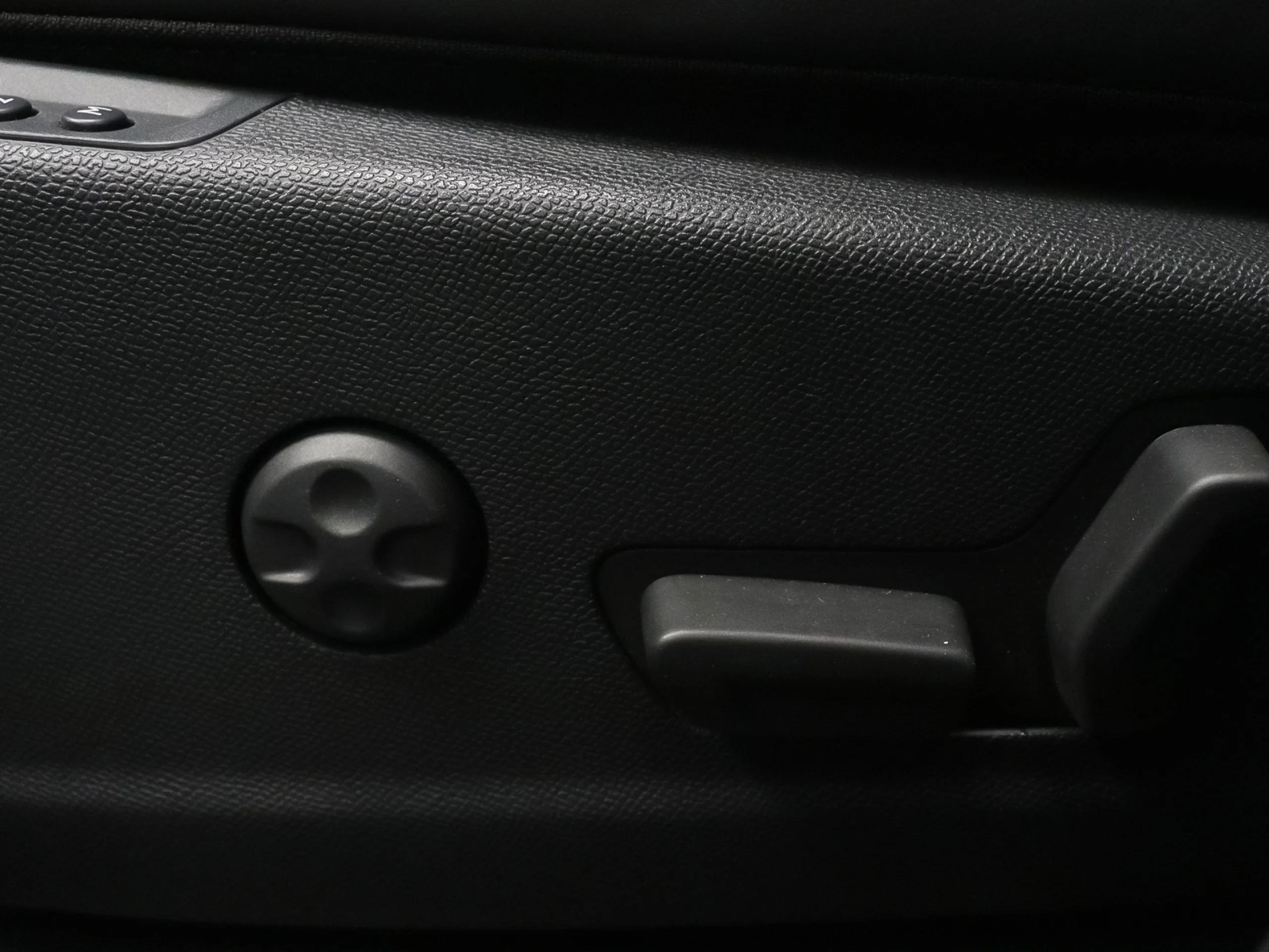 DS DS7 Crossback E-Tense 300 Louvre 4WD Auto 221 kW (300 CV) - Foto 8