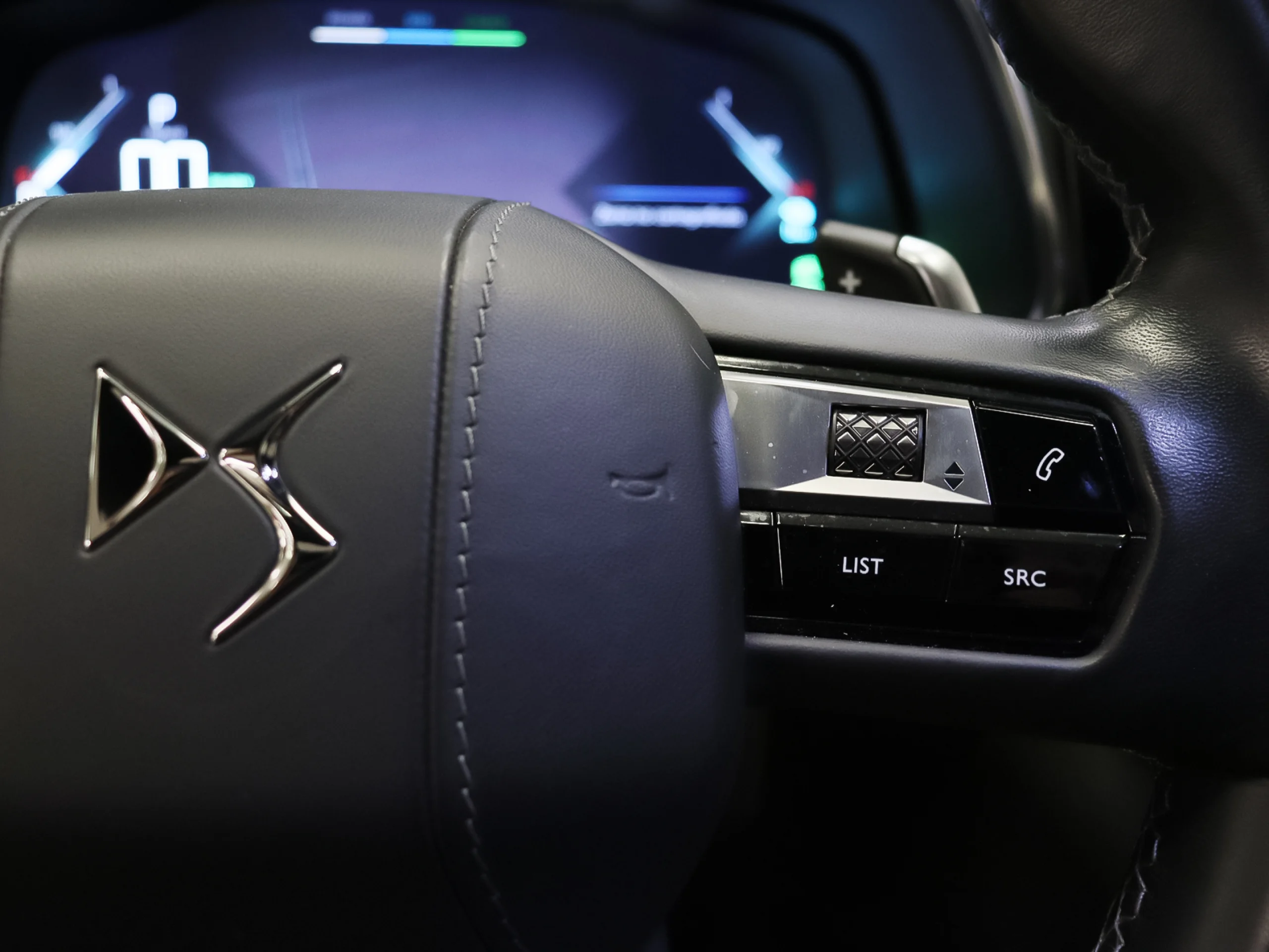 DS DS7 Crossback E-Tense 300 Louvre 4WD Auto 221 kW (300 CV) - Foto 15