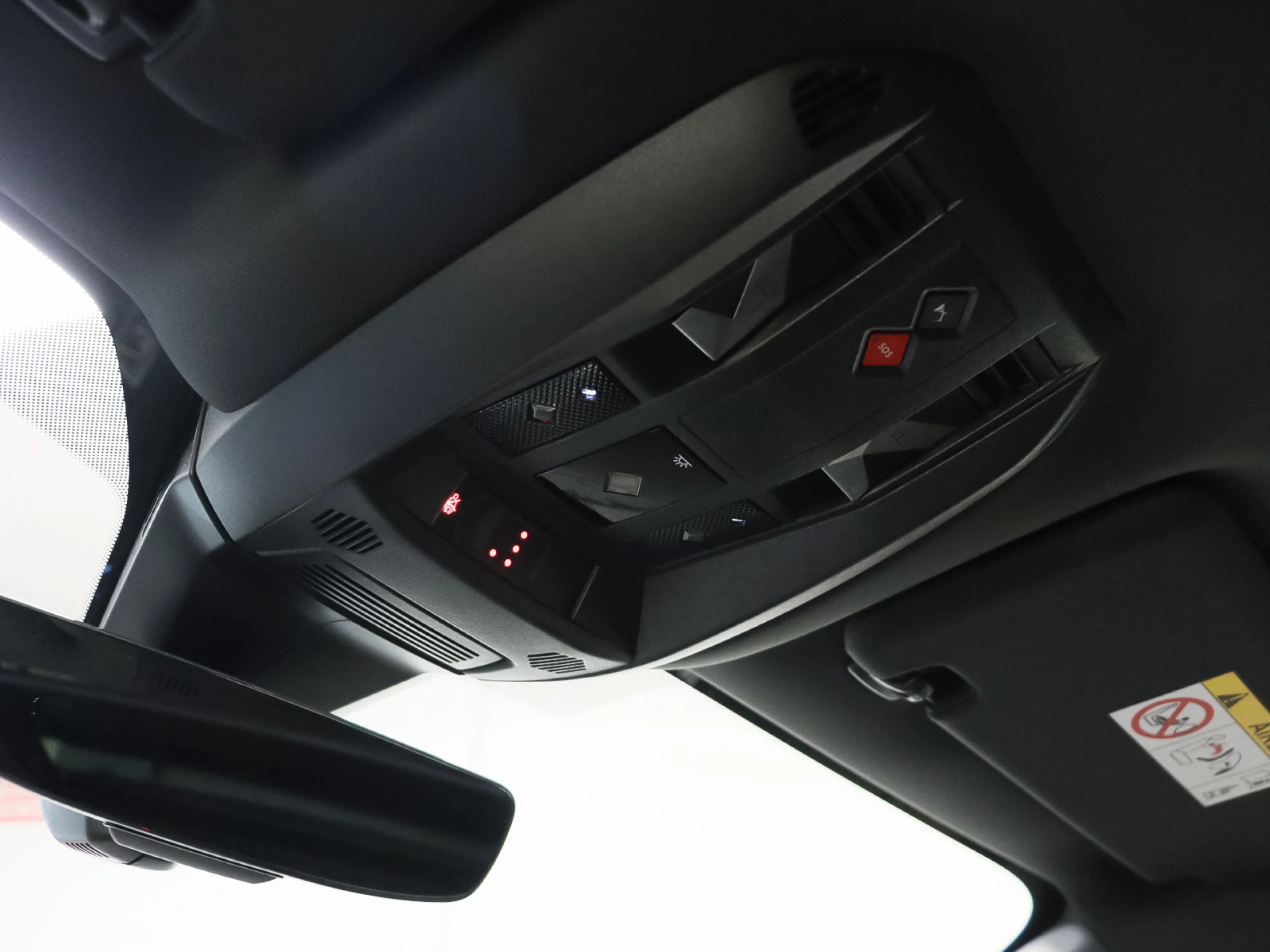 DS DS7 Crossback E-Tense 300 Louvre 4WD Auto 221 kW (300 CV) - Foto 31