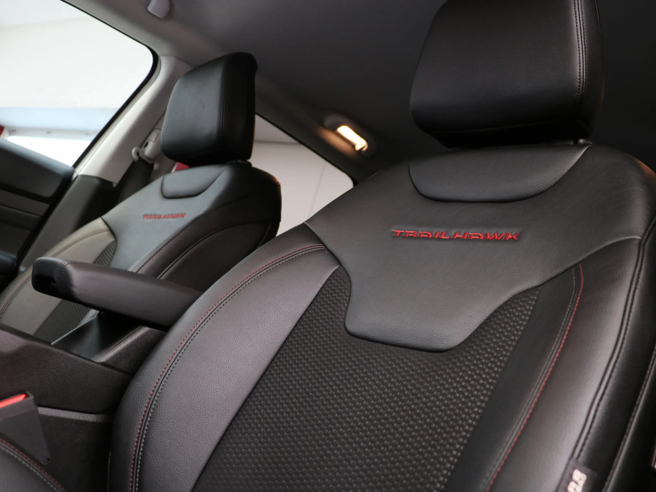 Jeep Compass 1.3 PHEV Trailhawk AWD AT 177 kW (240 CV) - Foto 10