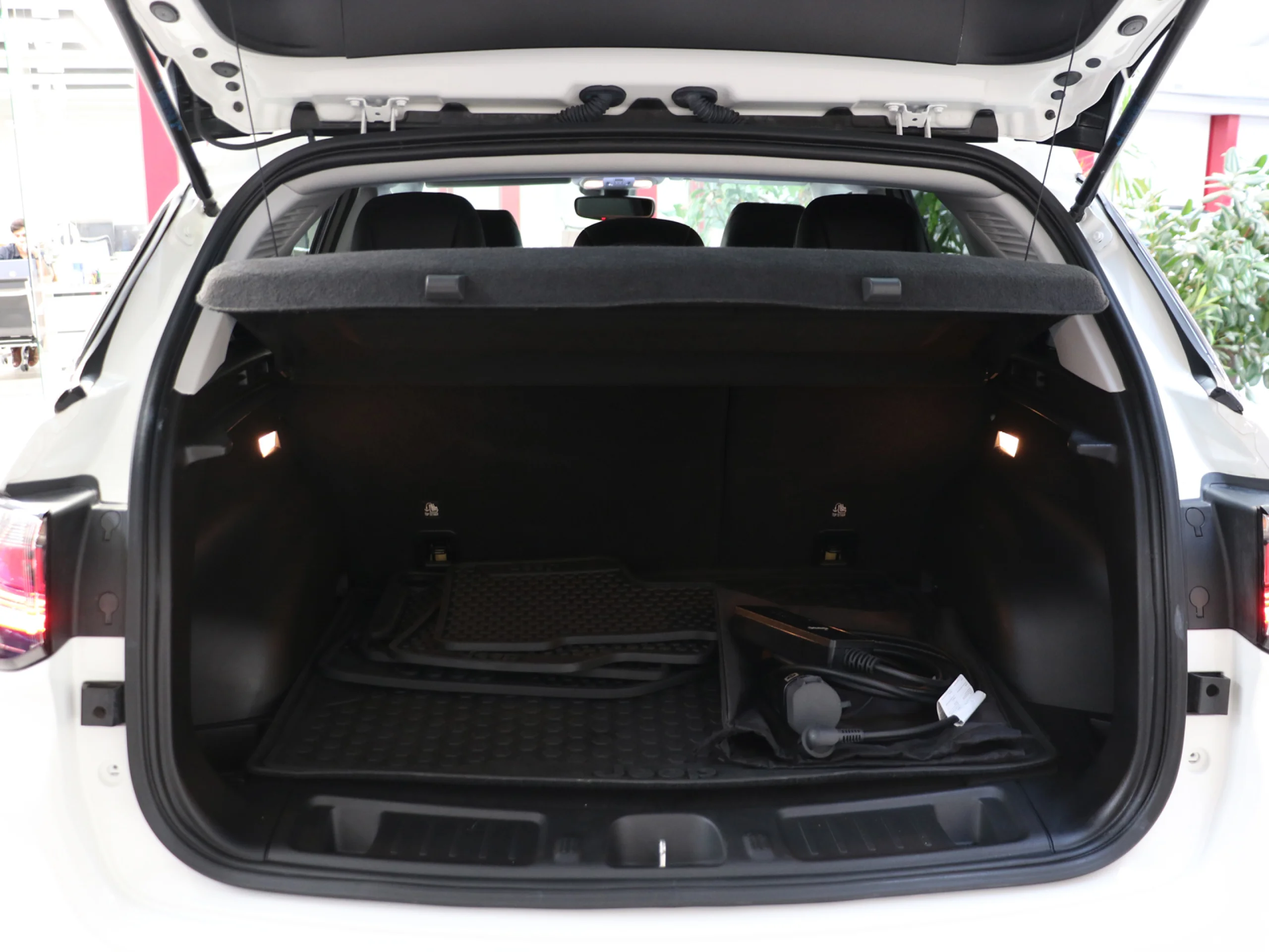 Jeep Compass 1.3 PHEV Trailhawk AWD AT 177 kW (240 CV) - Foto 51