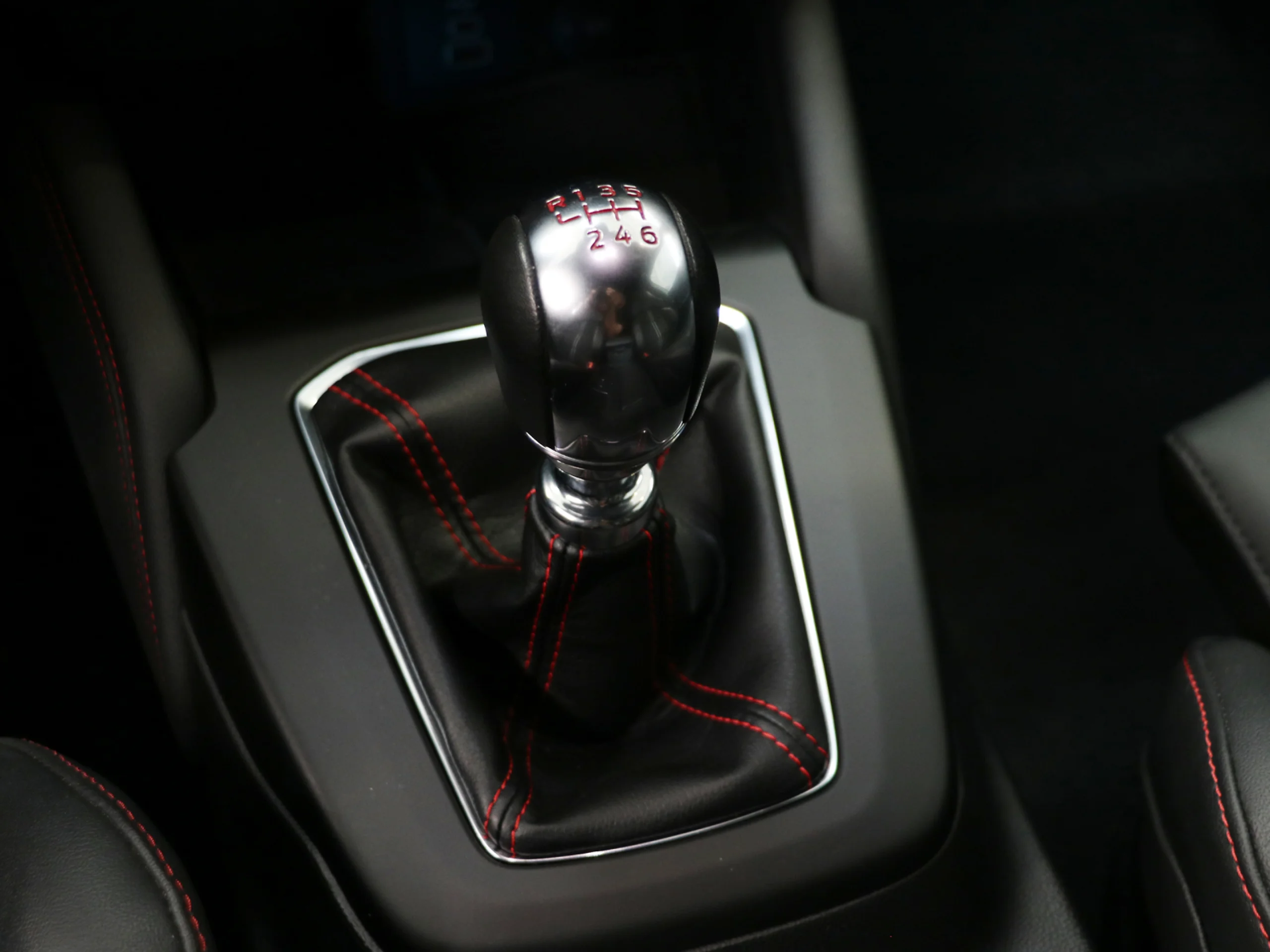 Ford Focus 2.3 EcoBoost ST 206 kW (280 CV) - Foto 31