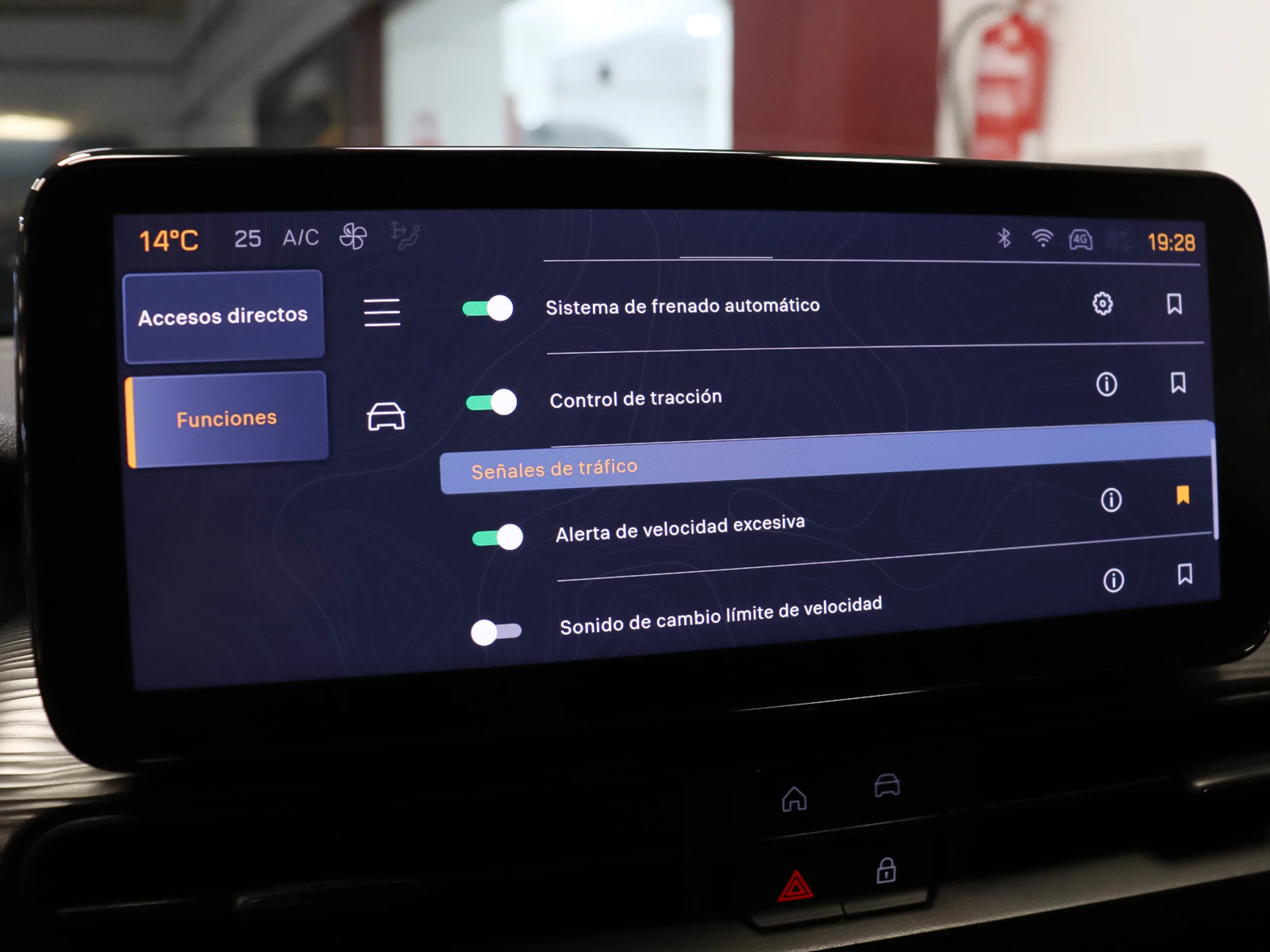 Jeep Avenger 1.2 G Altitude 74 kW (100 CV) - Foto 26