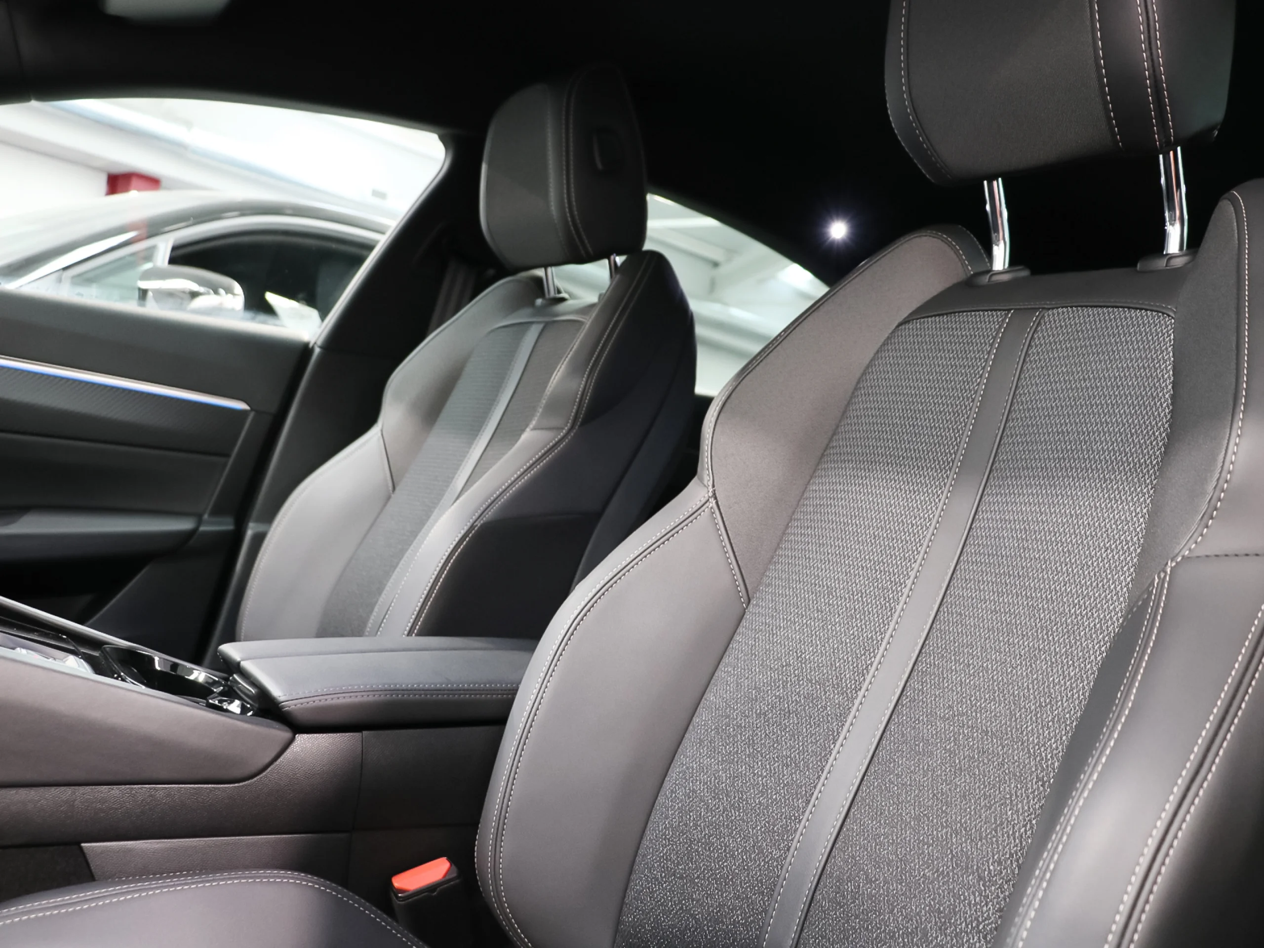 Peugeot 508 Hybrid 225 Allure e-EAT8 165 kW (225 CV) - Foto 9