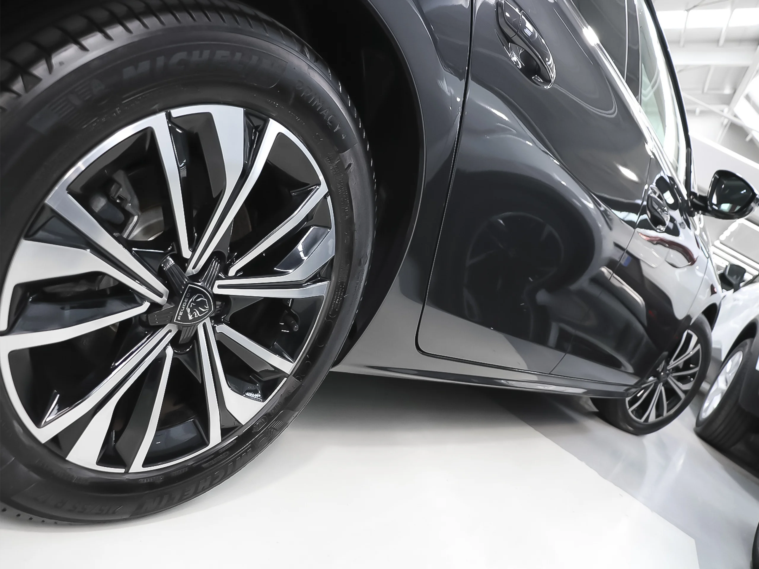 Peugeot 508 Hybrid 225 Allure e-EAT8 165 kW (225 CV) - Foto 44