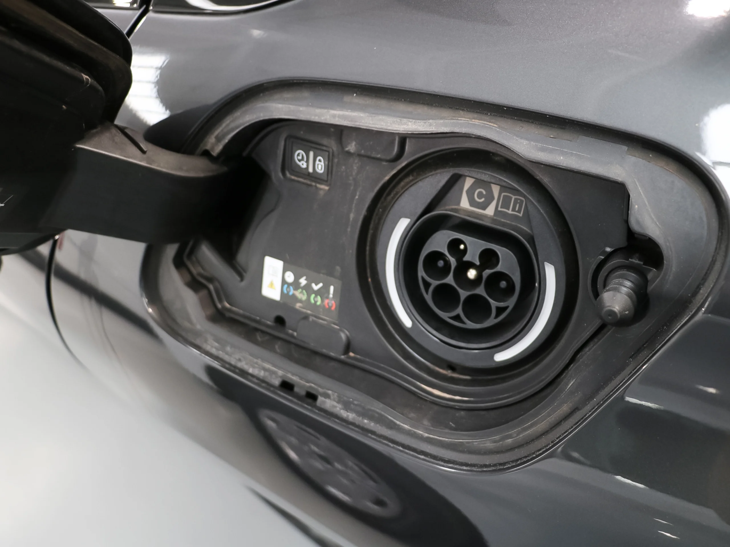 Peugeot 508 Hybrid 225 Allure e-EAT8 165 kW (225 CV) - Foto 46