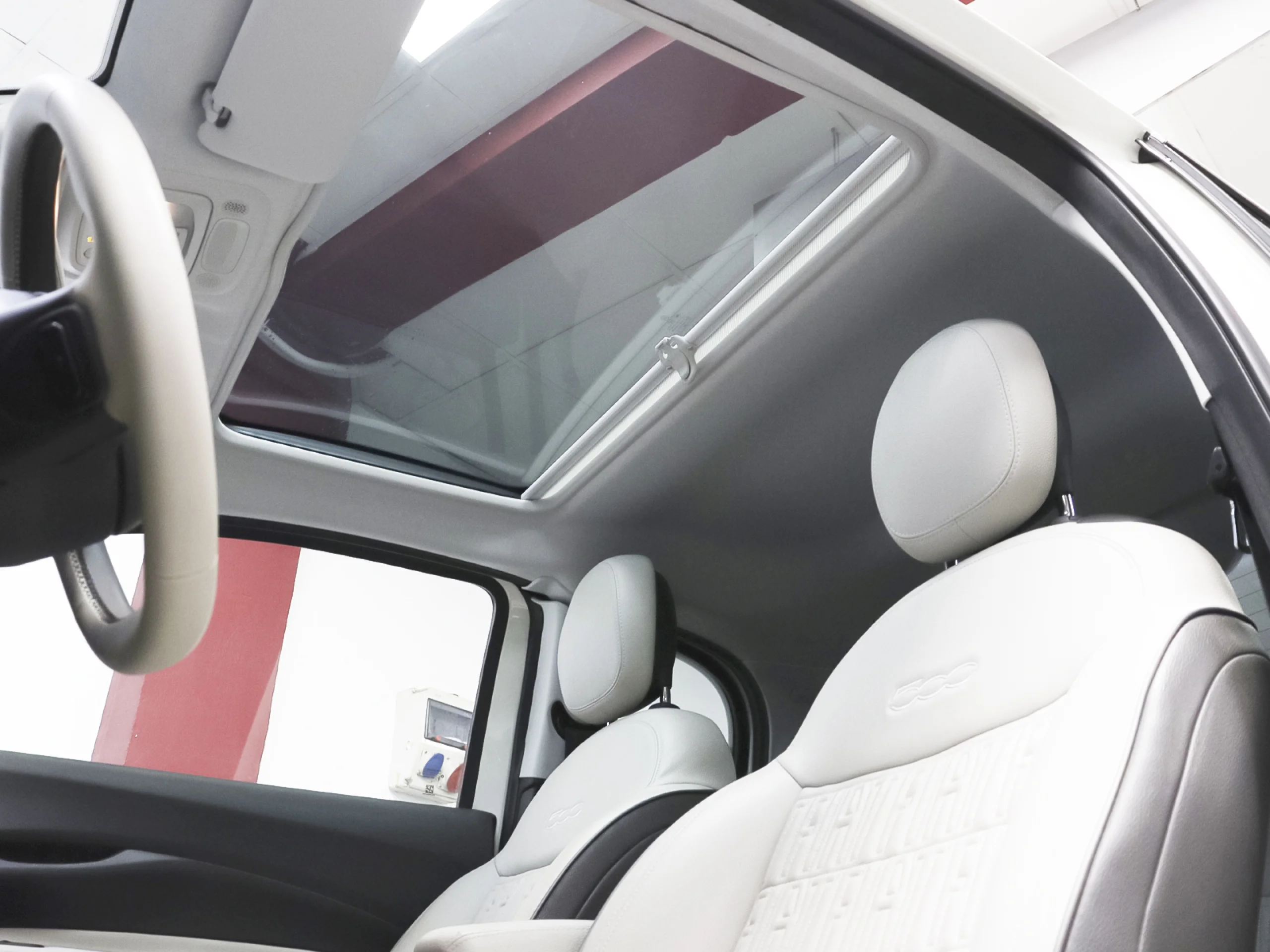 Fiat 500 Electrico laPrima Hb 320km 85 kW (118 CV) - Foto 6