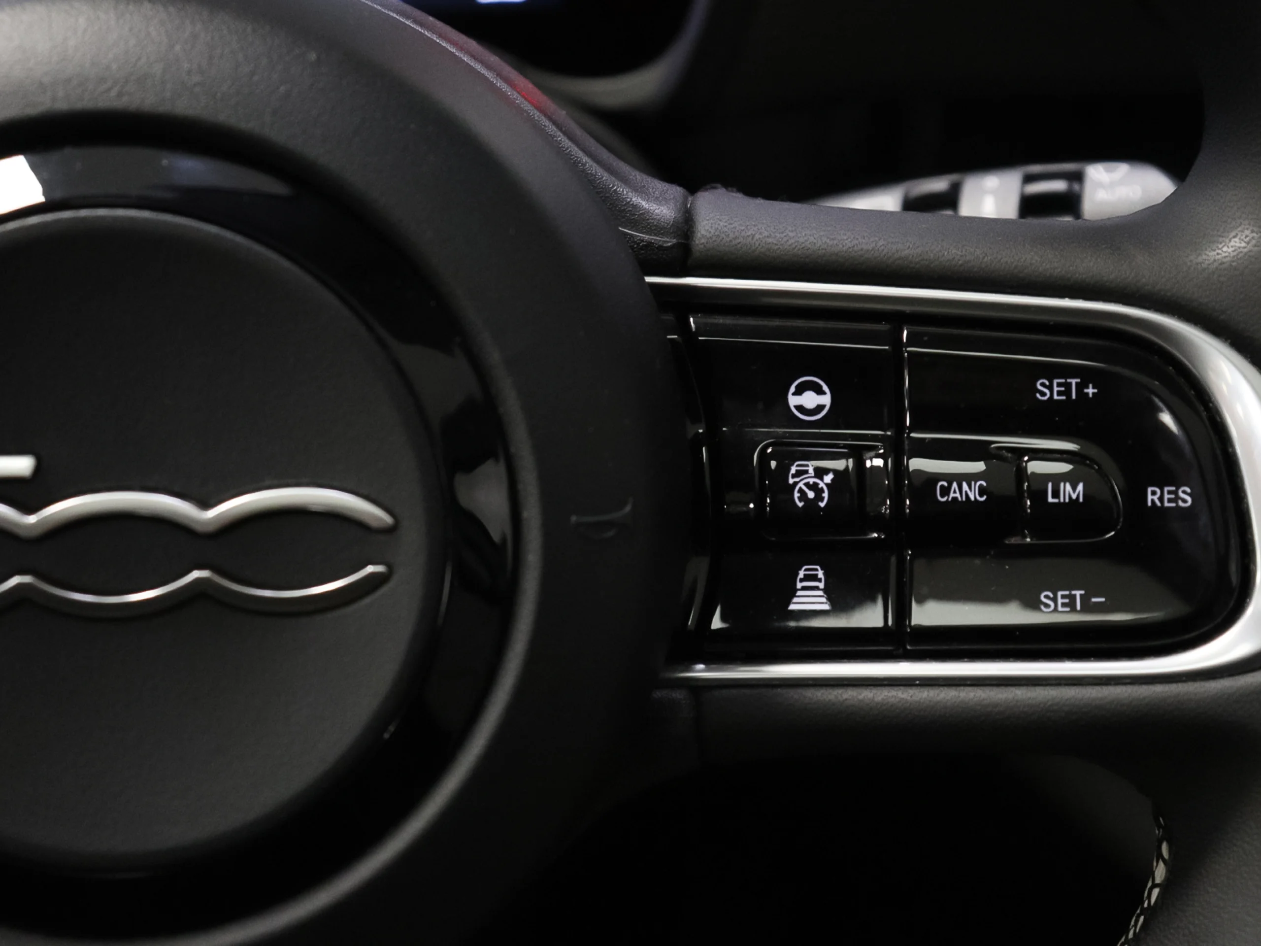 Fiat 500 Electrico laPrima Hb 320km 85 kW (118 CV) - Foto 16