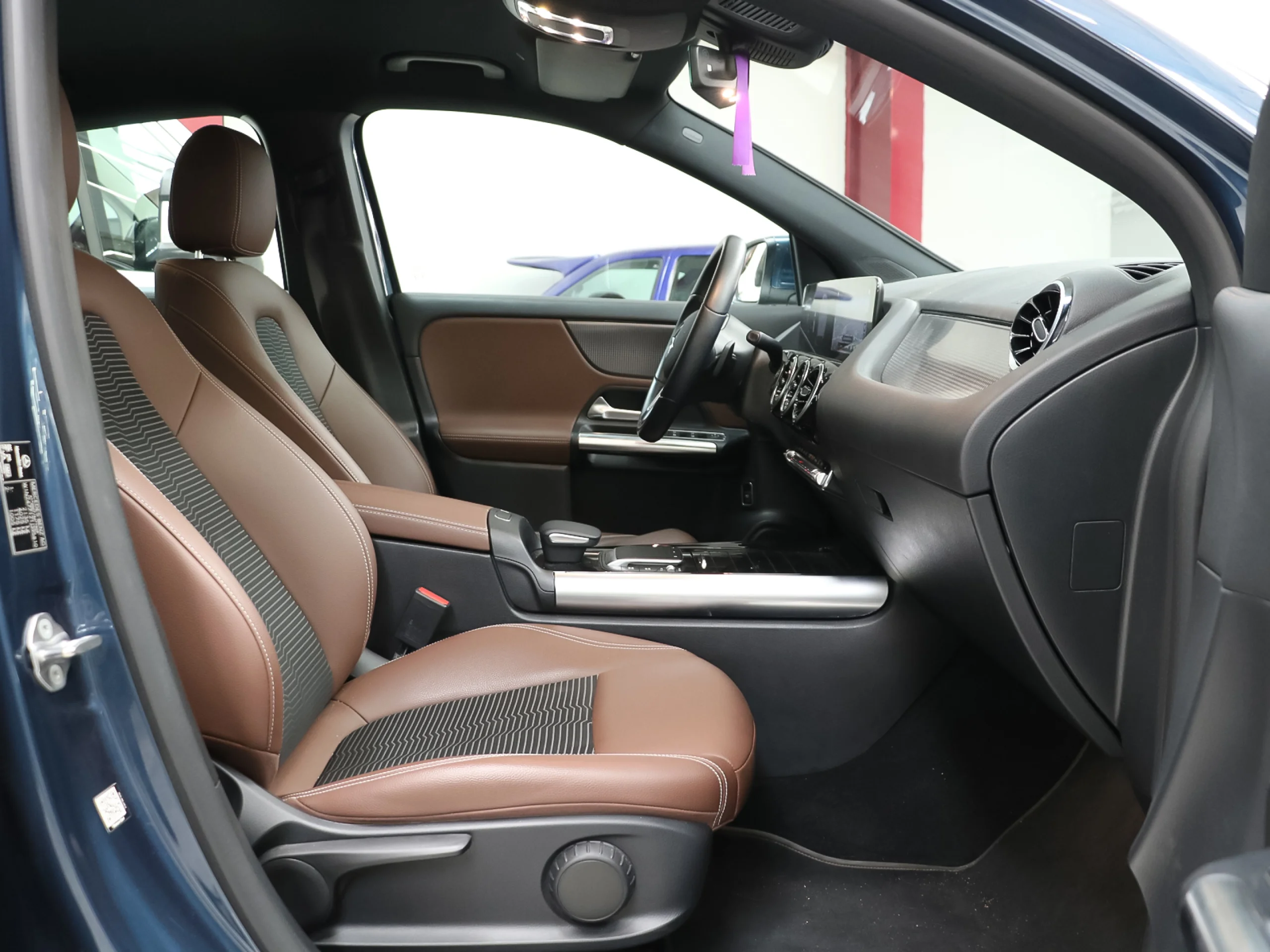 Mercedes-Benz GLA 200 D 110 kW (150 CV) - Foto 6