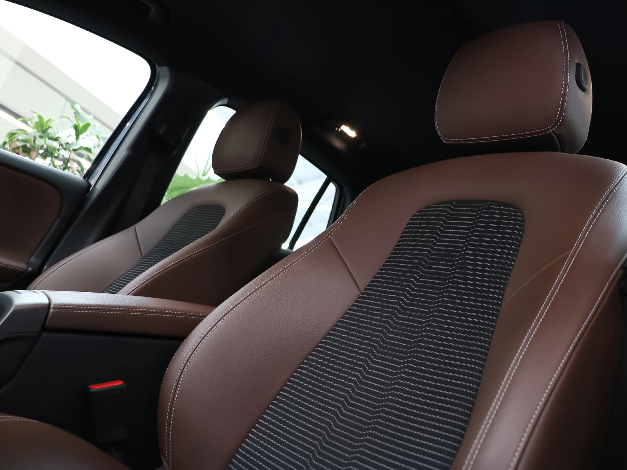 Mercedes-Benz GLA 200 D 110 kW (150 CV) - Foto 9