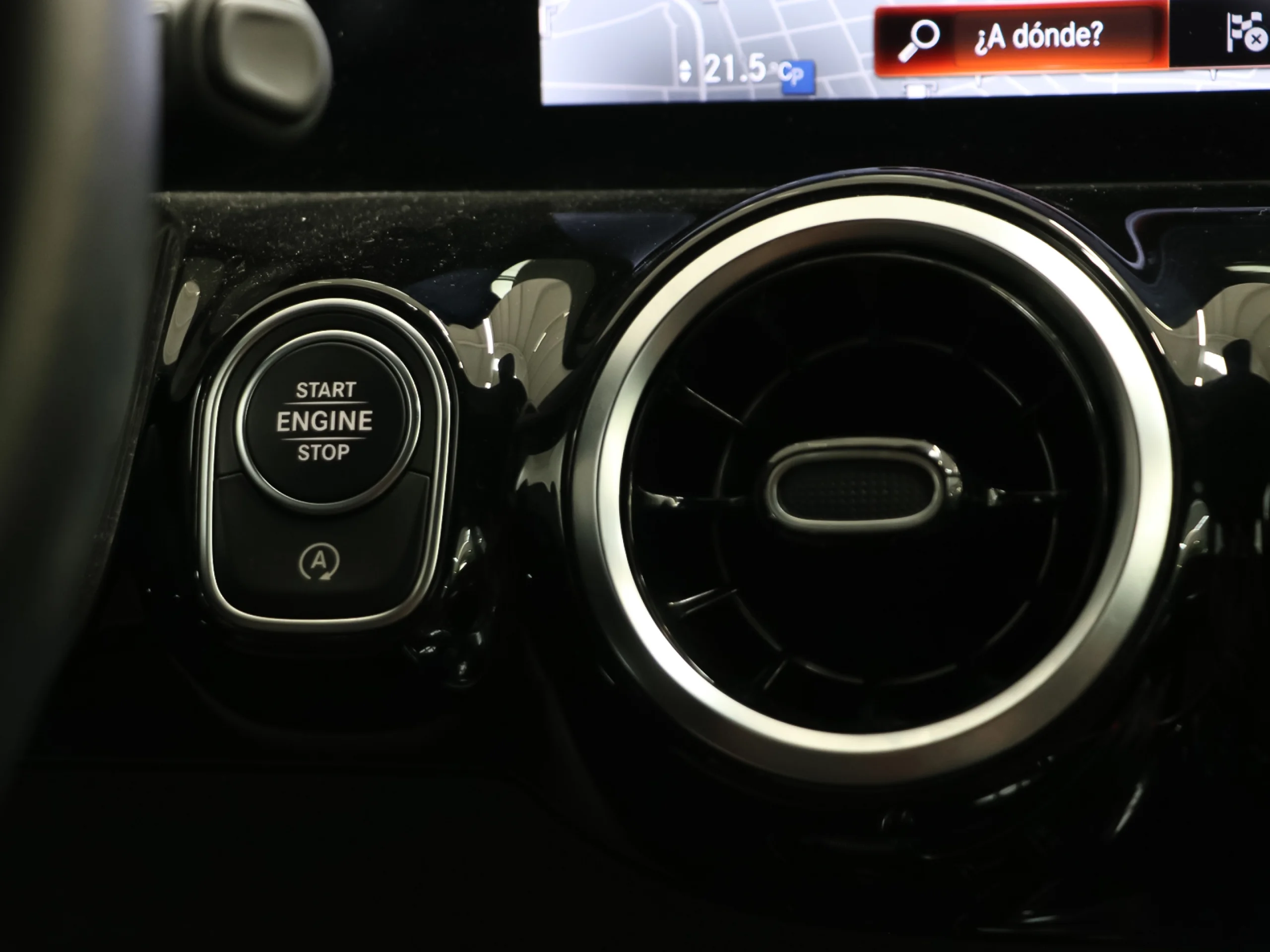 Mercedes-Benz GLA 200 D 110 kW (150 CV) - Foto 13