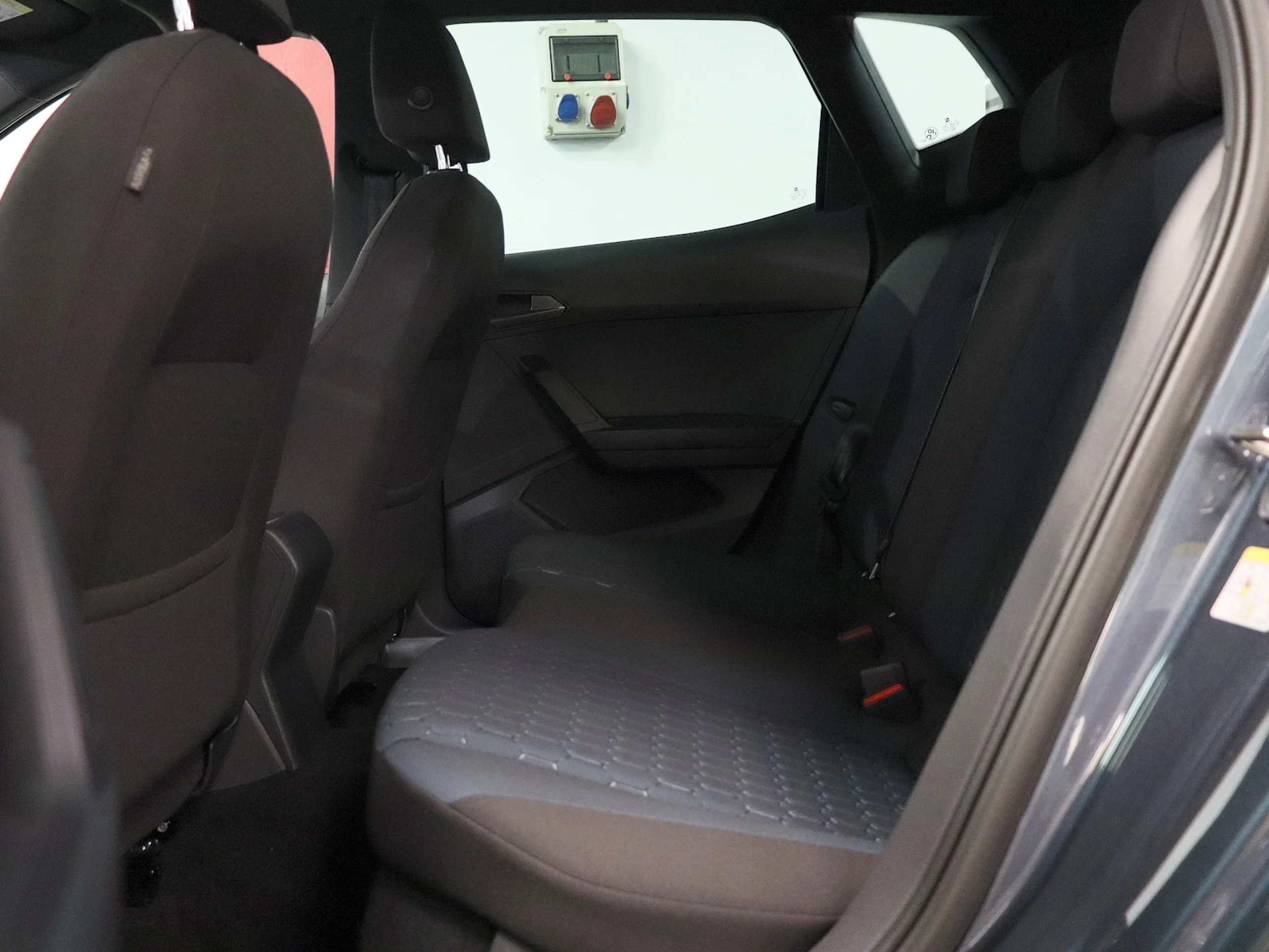 SEAT Arona 1.0 TSI S&S Style+ 85 kW (115 CV) - Foto 5