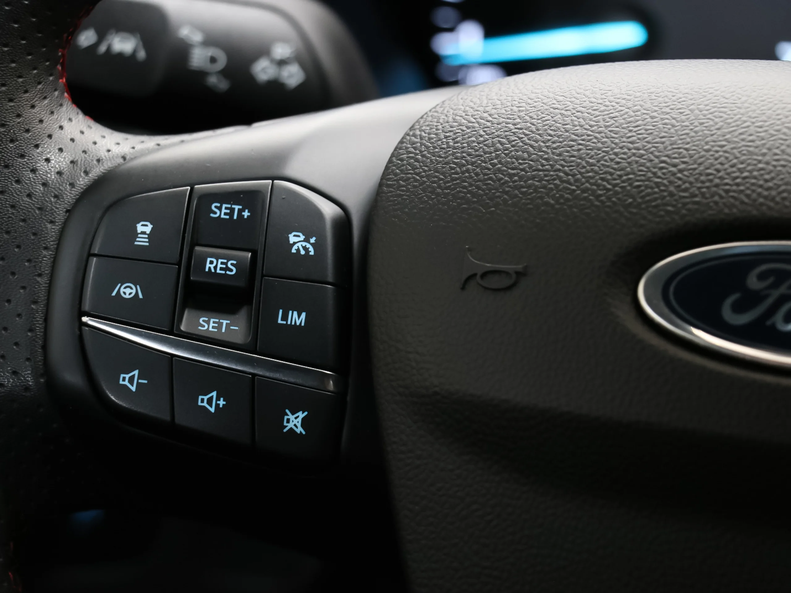 Ford Focus 1.0 Ecoboost MHEV ST-Line Auto 114 kW (155 CV) - Foto 31