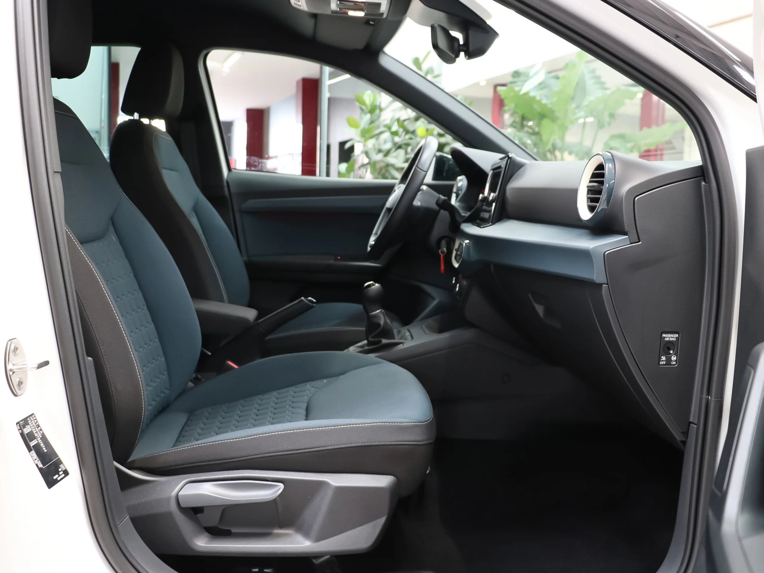 SEAT Arona 1.0 TSI S&S Style+ 85 kW (115 CV) - Foto 5
