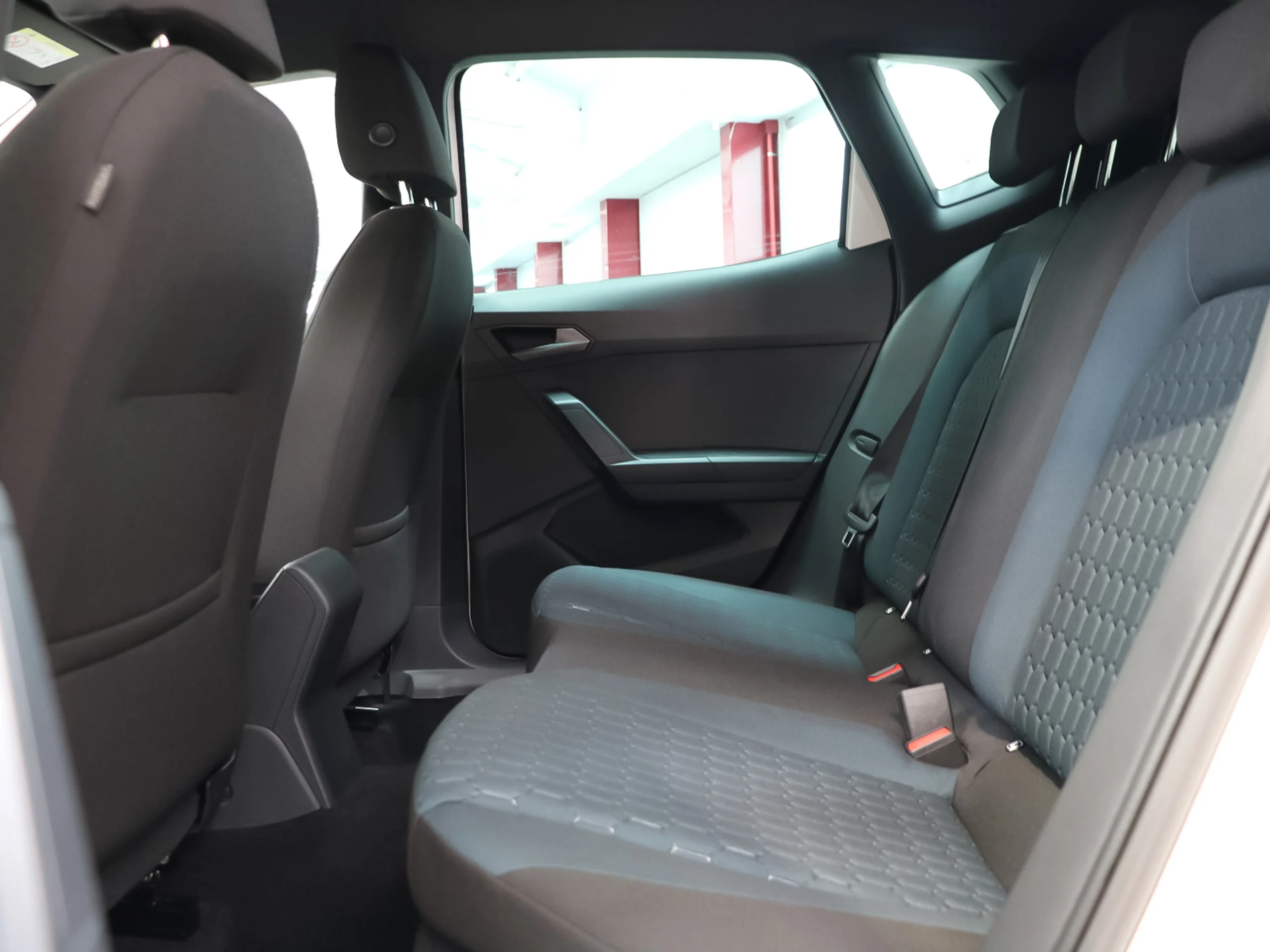 SEAT Arona 1.0 TSI S&S Style+ 85 kW (115 CV) - Foto 9