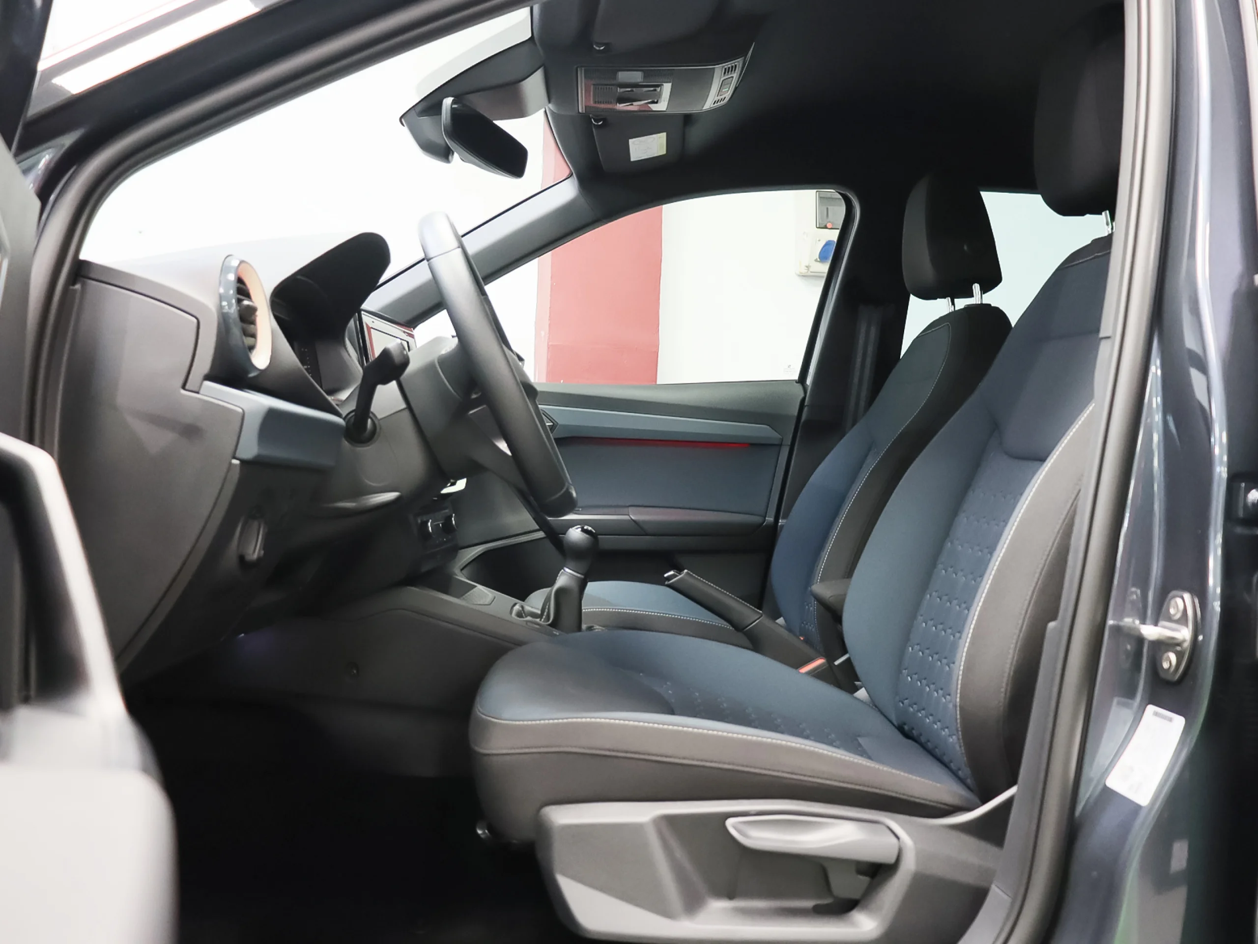 SEAT Arona 1.0 TSI S&S Style+ 85 kW (115 CV) - Foto 4