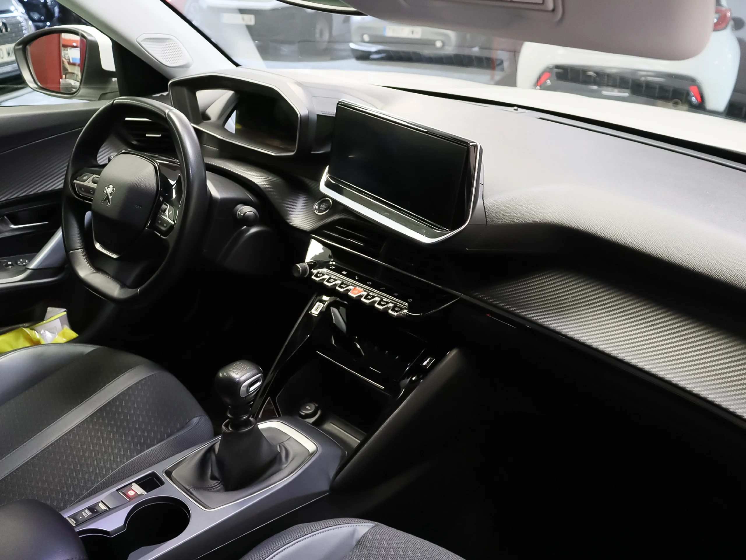 Peugeot 2008 PureTech 130 S&S Allure 96 kW (130 CV) - Foto 4