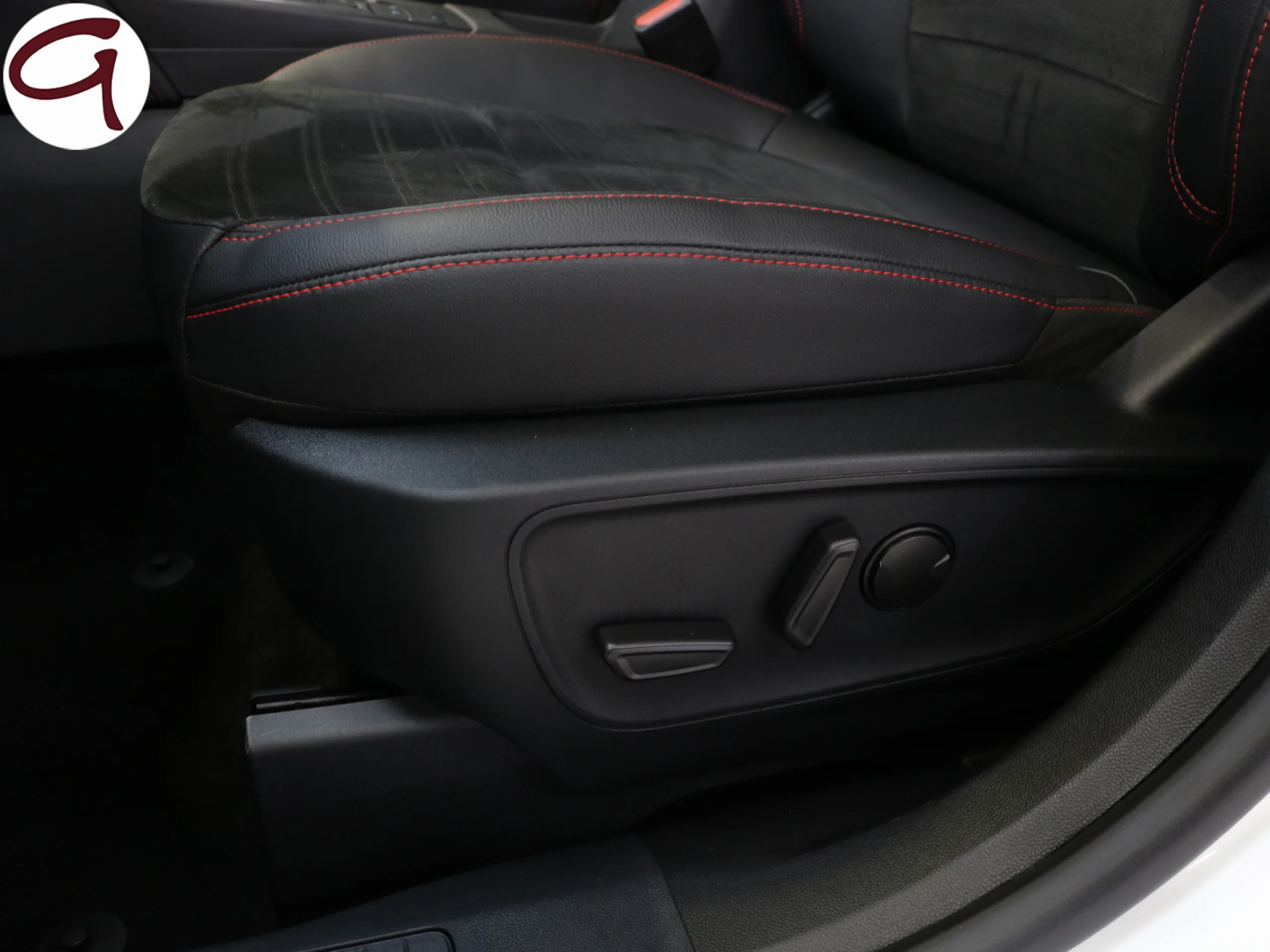 Ford Kuga 2.5 Duratec PHEV ST-Line X Auto 165 kW (225 CV) - Foto 9