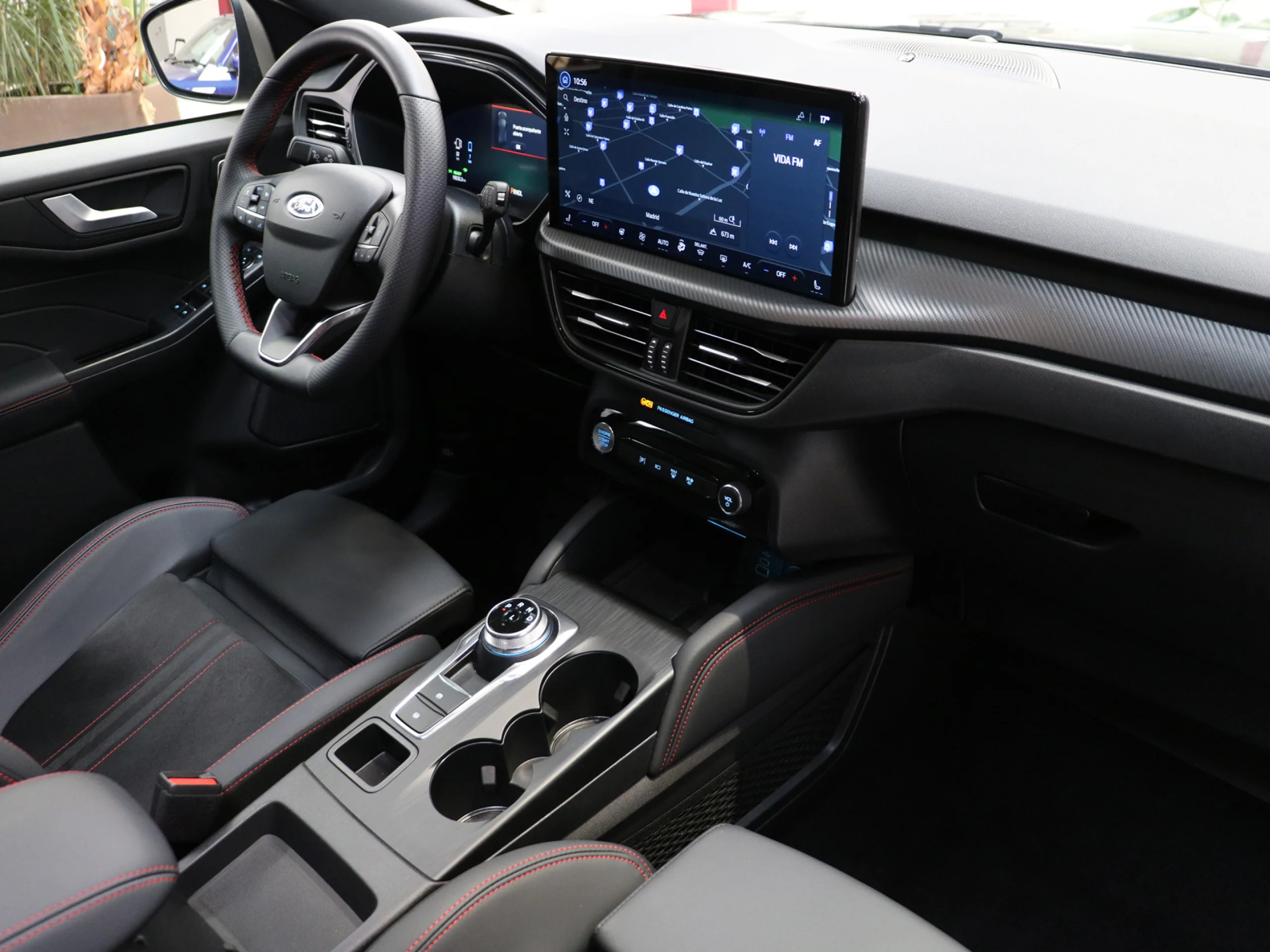 Ford Kuga 2.5 Duratec PHEV ST-Line X Auto 178 kW (243 CV) - Foto 6