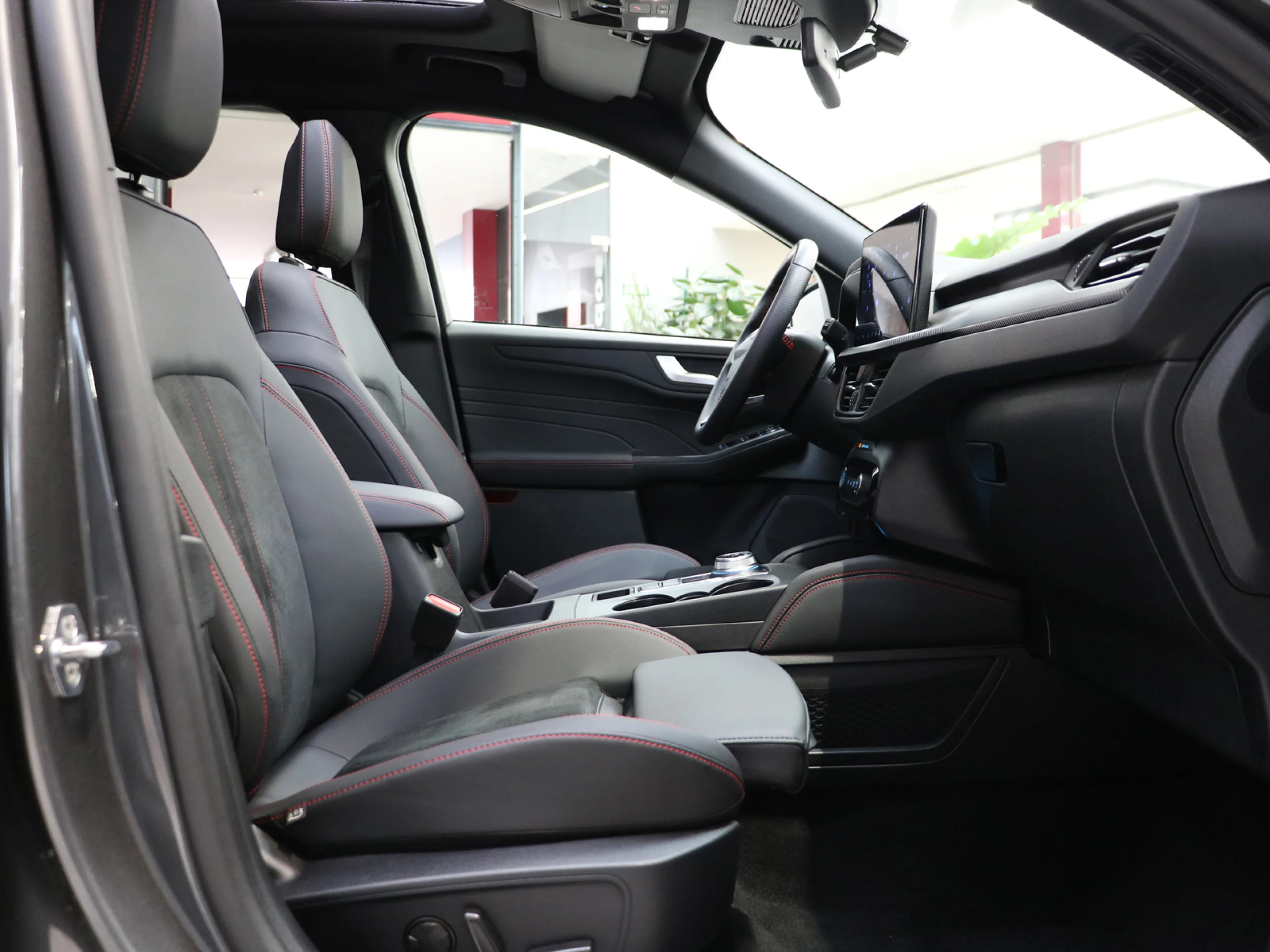 Ford Kuga 2.5 Duratec PHEV ST-Line X Auto 178 kW (243 CV) - Foto 7