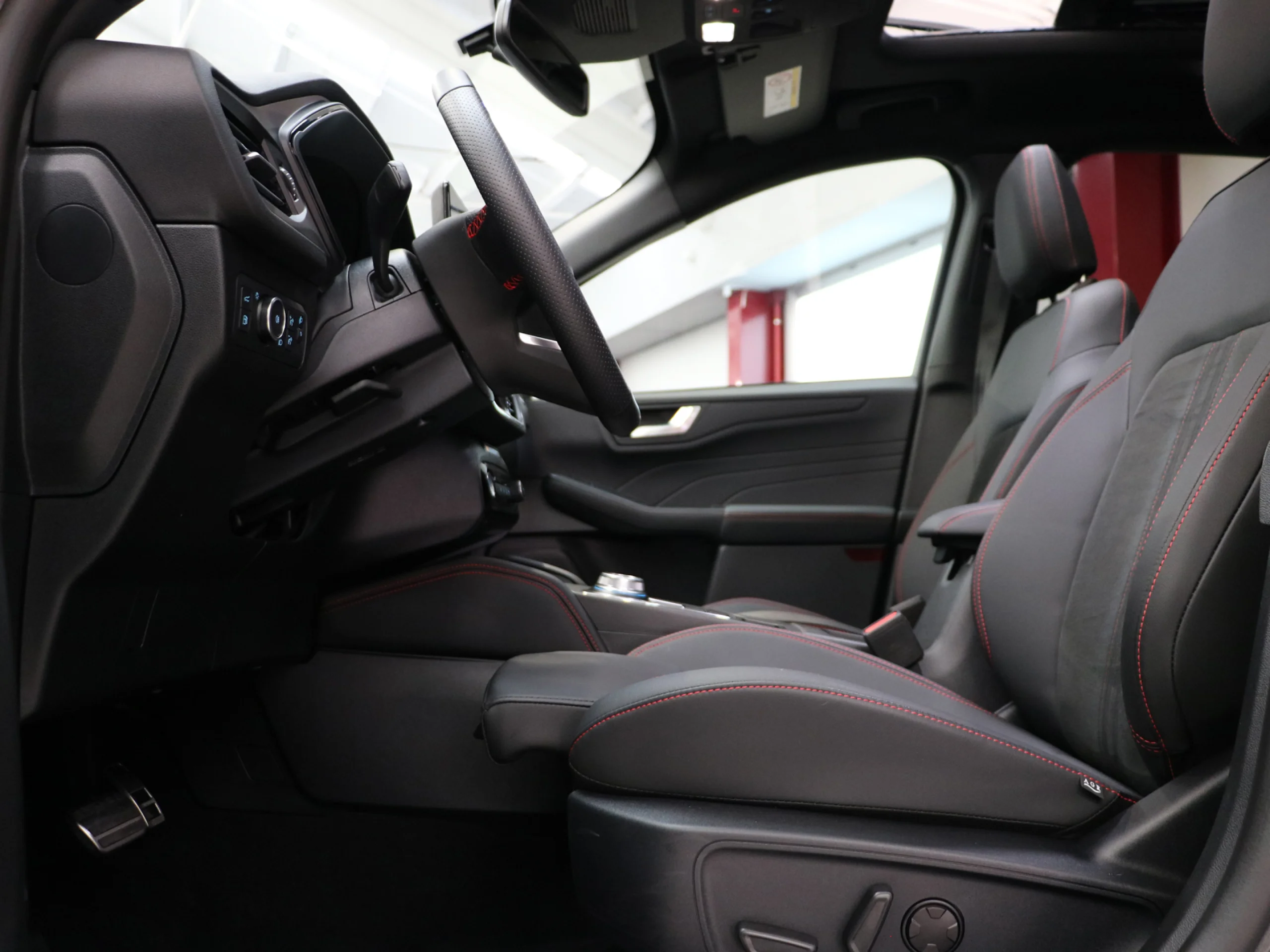 Ford Kuga 2.5 Duratec PHEV ST-Line X Auto 178 kW (243 CV) - Foto 8