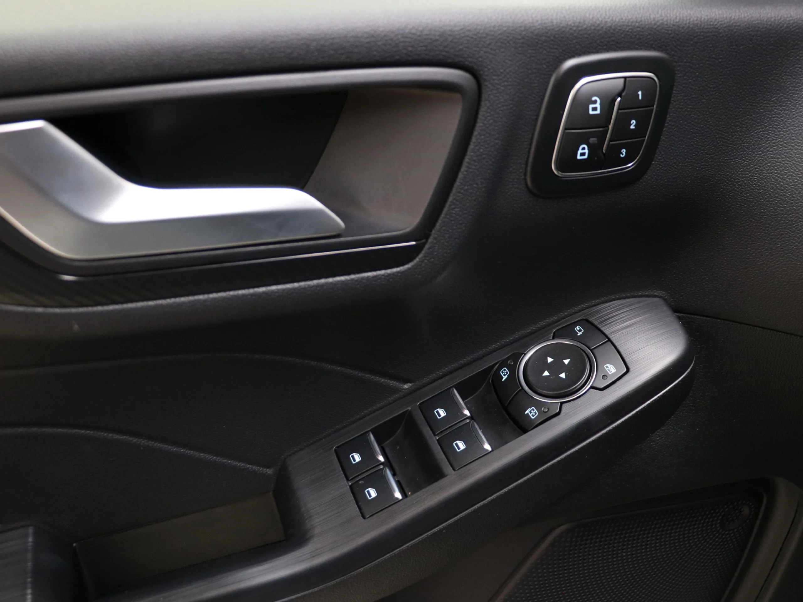 Ford Kuga 2.5 Duratec PHEV ST-Line X Auto 178 kW (243 CV) - Foto 49