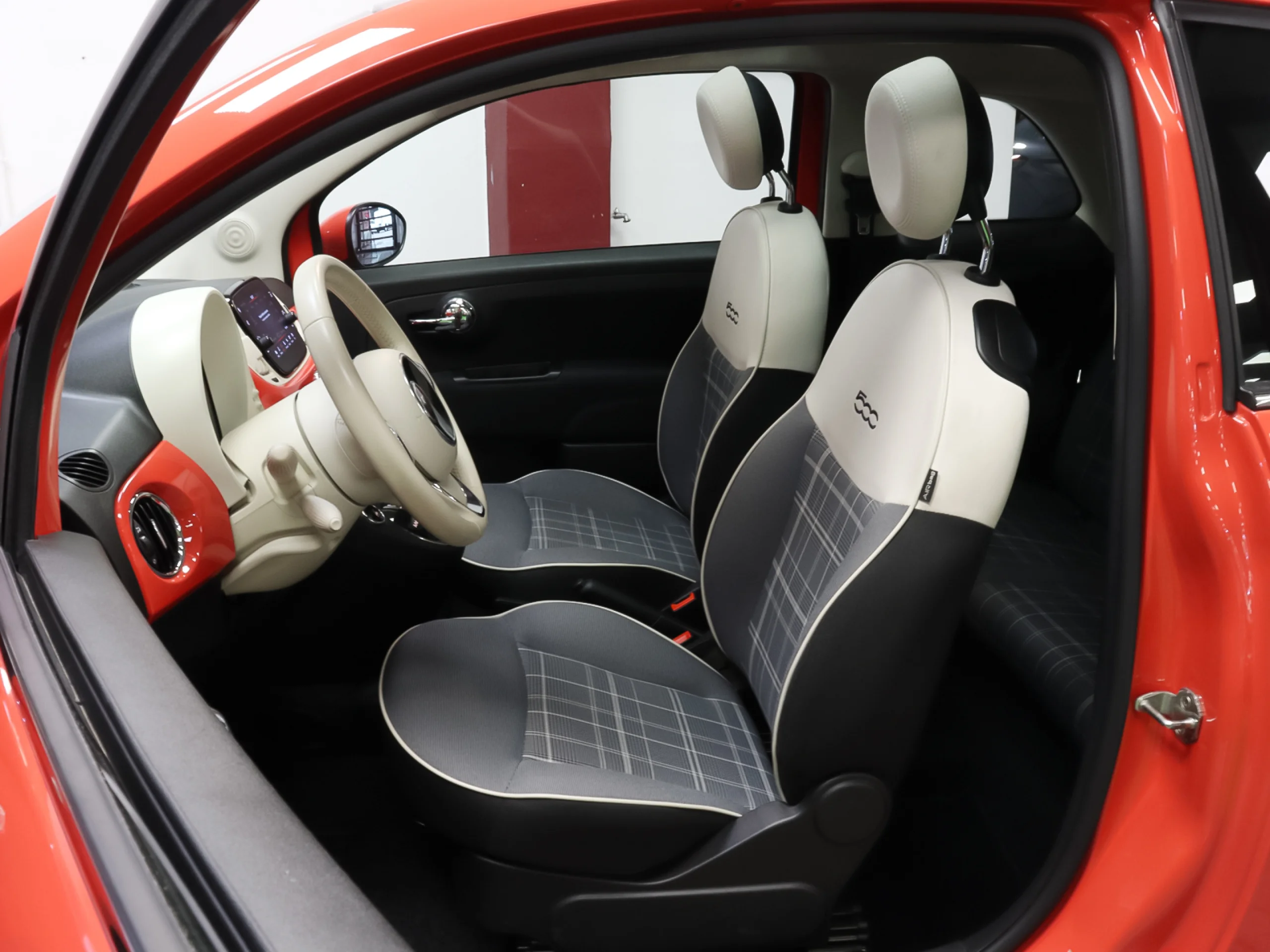 Fiat 500 1.2 8v Lounge 51 kW (69 CV) - Foto 6