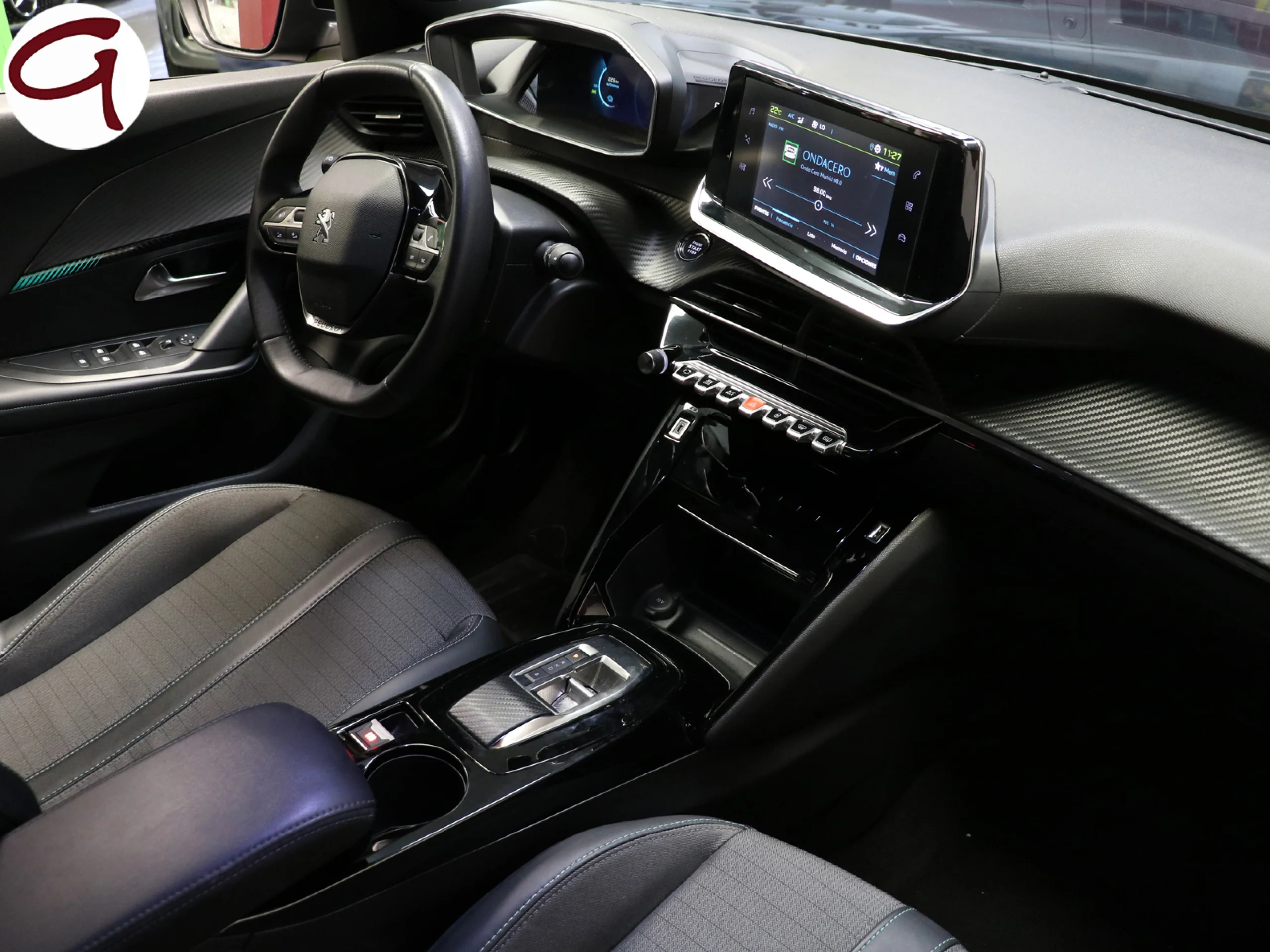 Peugeot E-2008 Eléctrico Allure Pack 100 kW (136 CV) - Foto 5