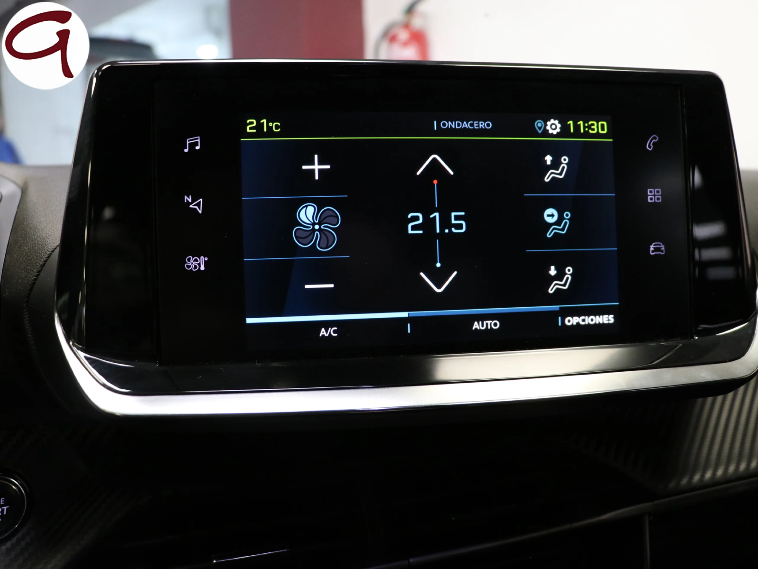 Peugeot E-2008 Eléctrico Allure Pack 100 kW (136 CV) - Foto 11