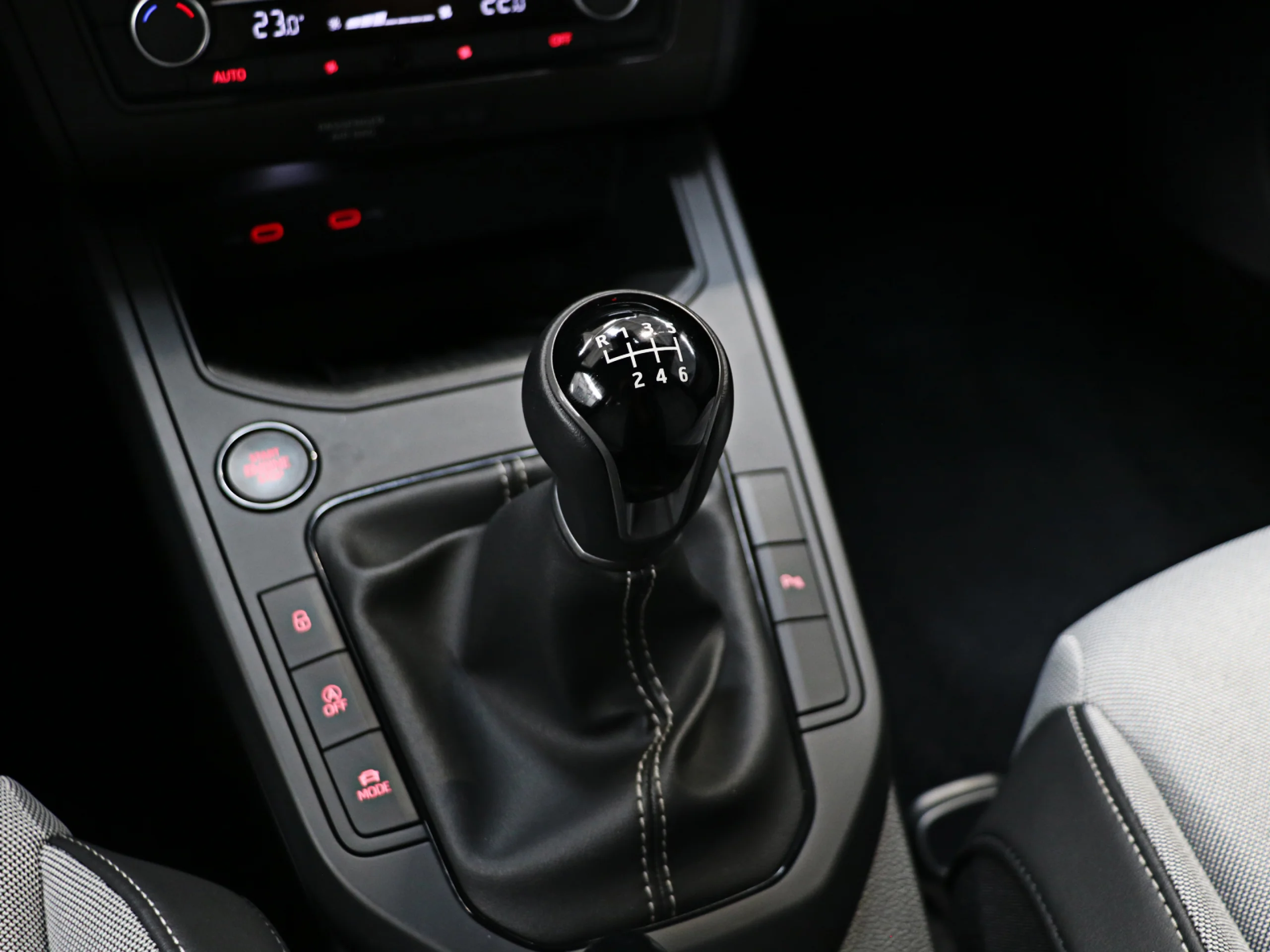 SEAT Ibiza 1.0 TSI FR Plus 85 kW (115 CV) - Foto 23