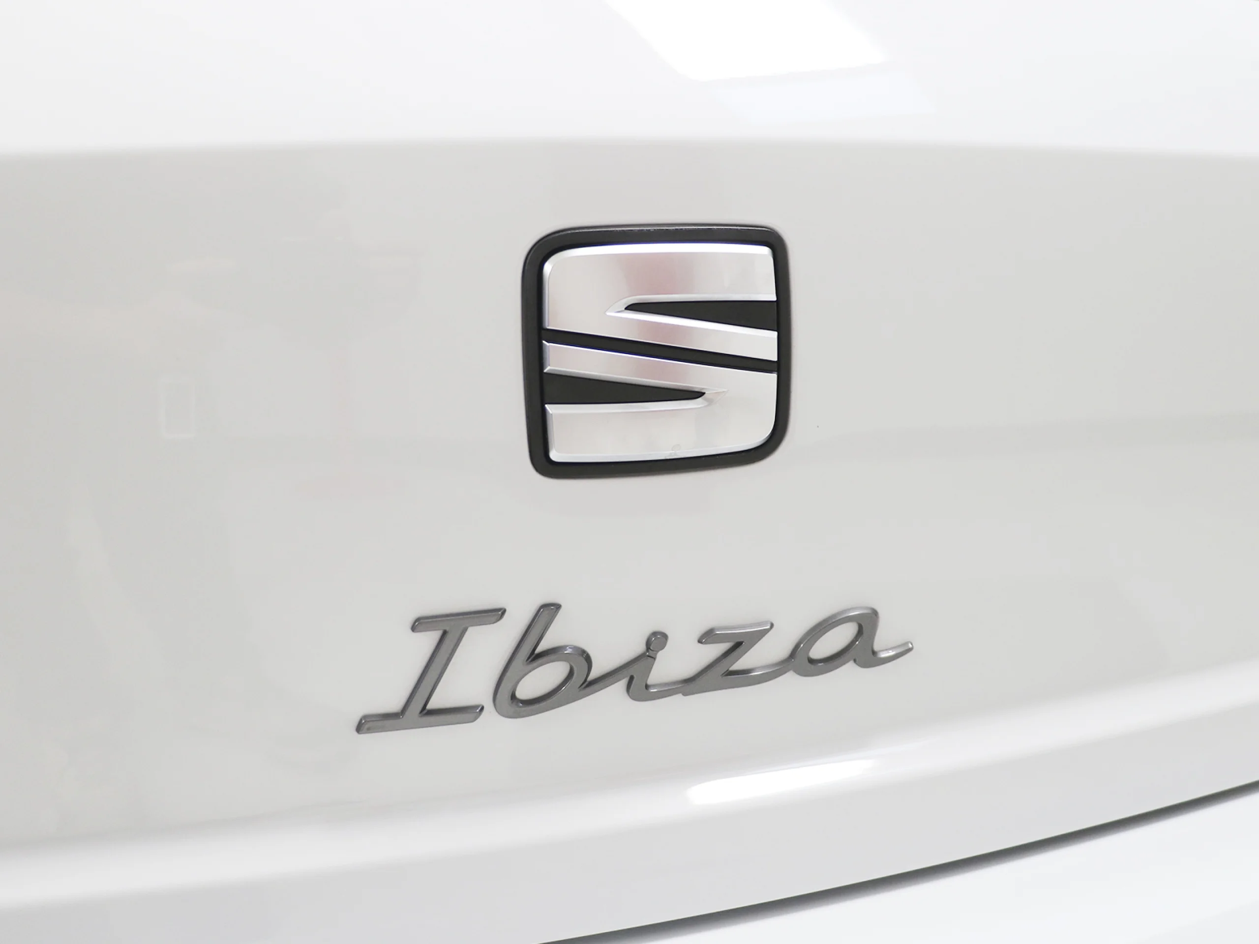 SEAT Ibiza 1.0 TSI FR Plus 85 kW (115 CV) - Foto 39